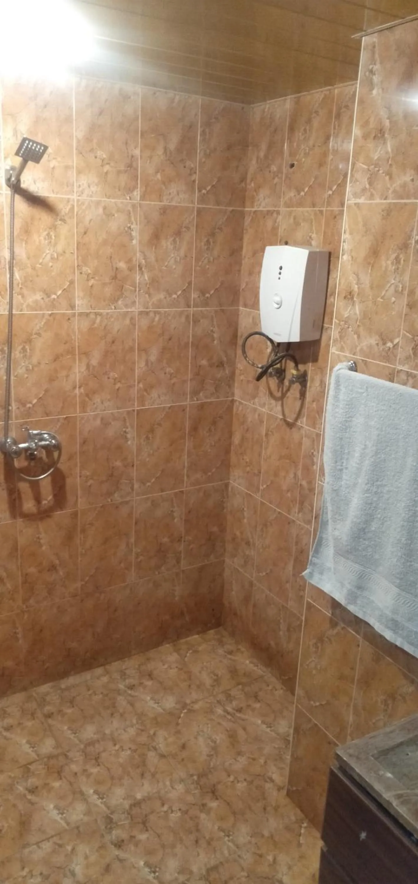Shower in Komitas Avenue Guest House