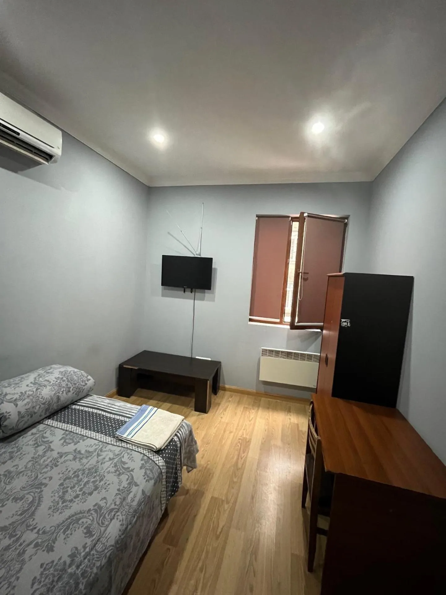 Bed in Komitas Avenue Guest House