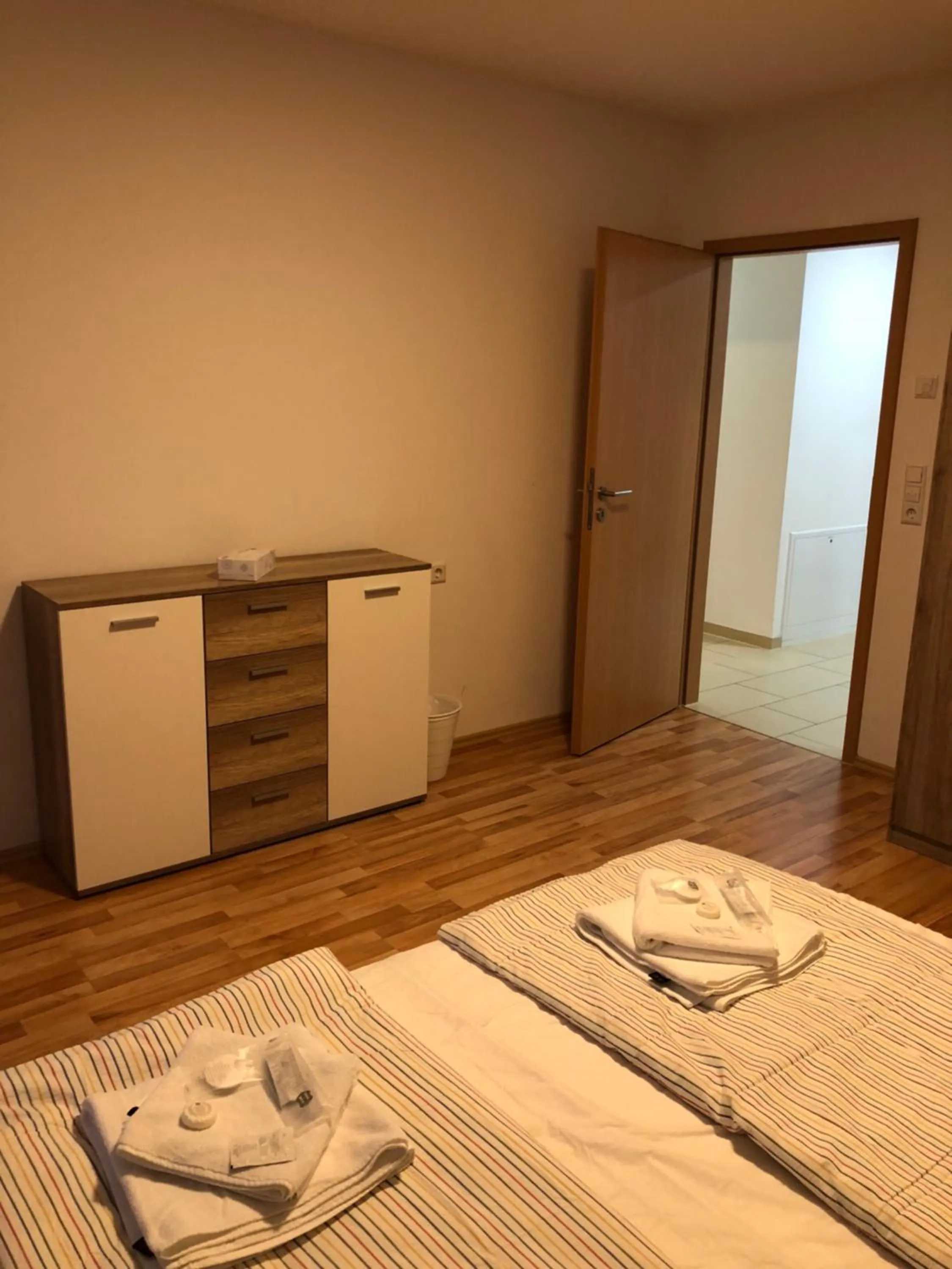 Bed in Sahara Falcon