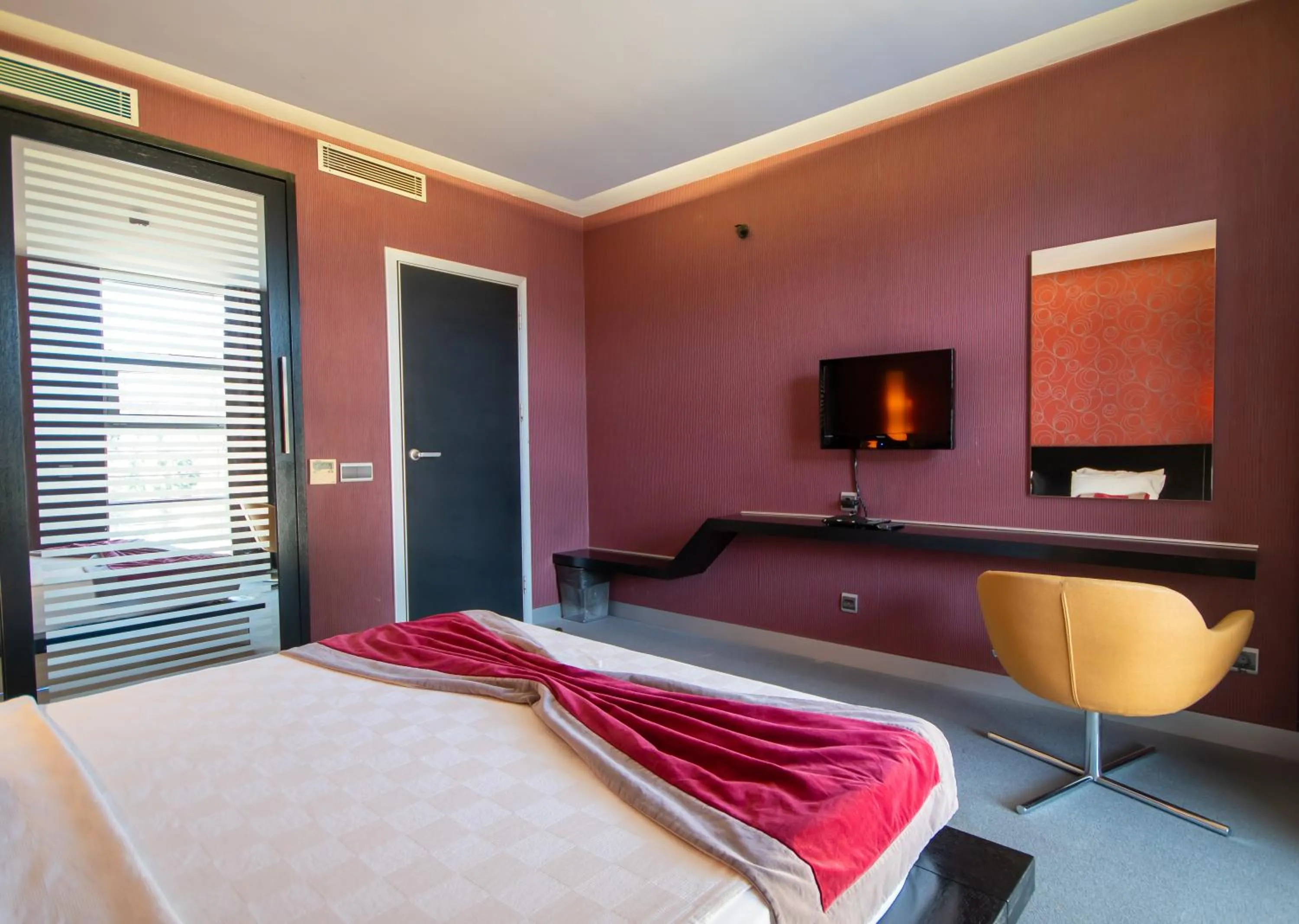 Bed in Vernazza Suites