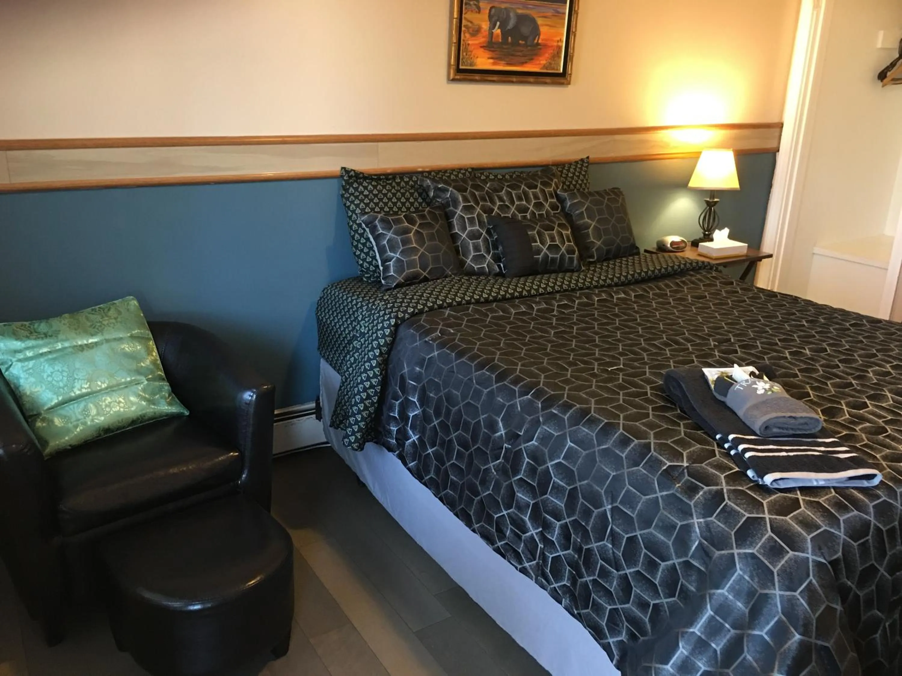 Bed in Big Bear Lodge