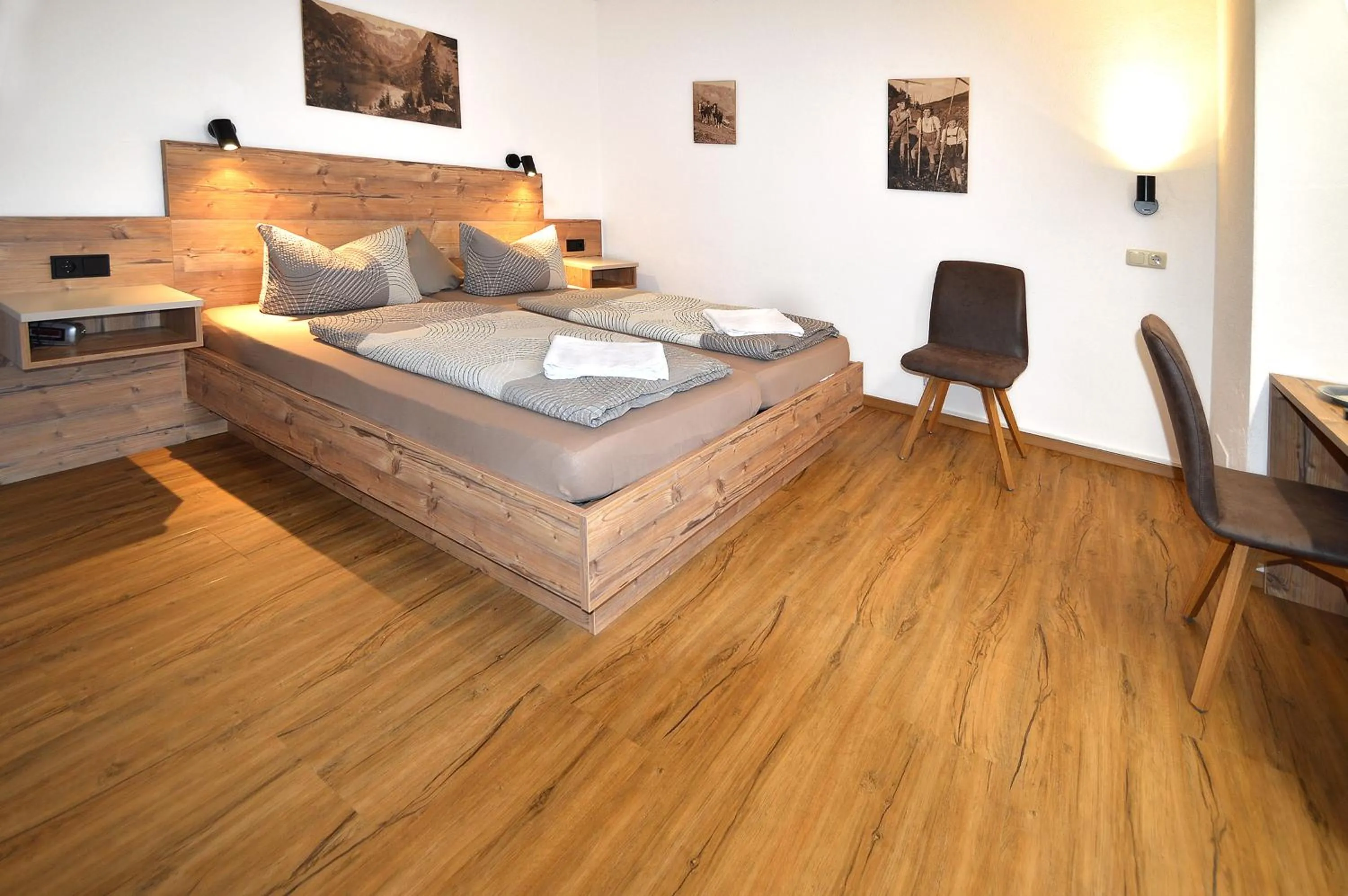 Photo of the whole room, Bed in Gasthof Hotel zur Post