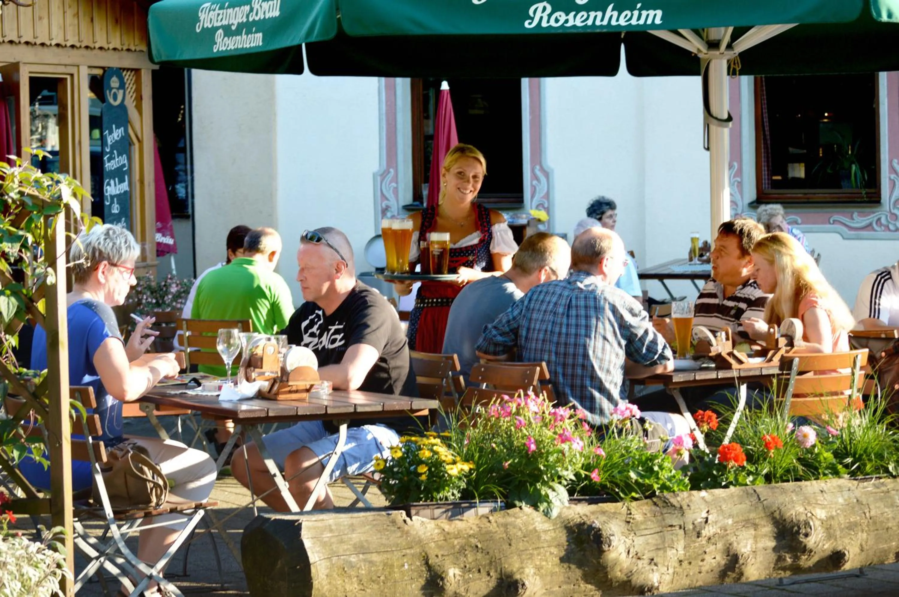 Restaurant/places to eat in Gasthof Hotel zur Post
