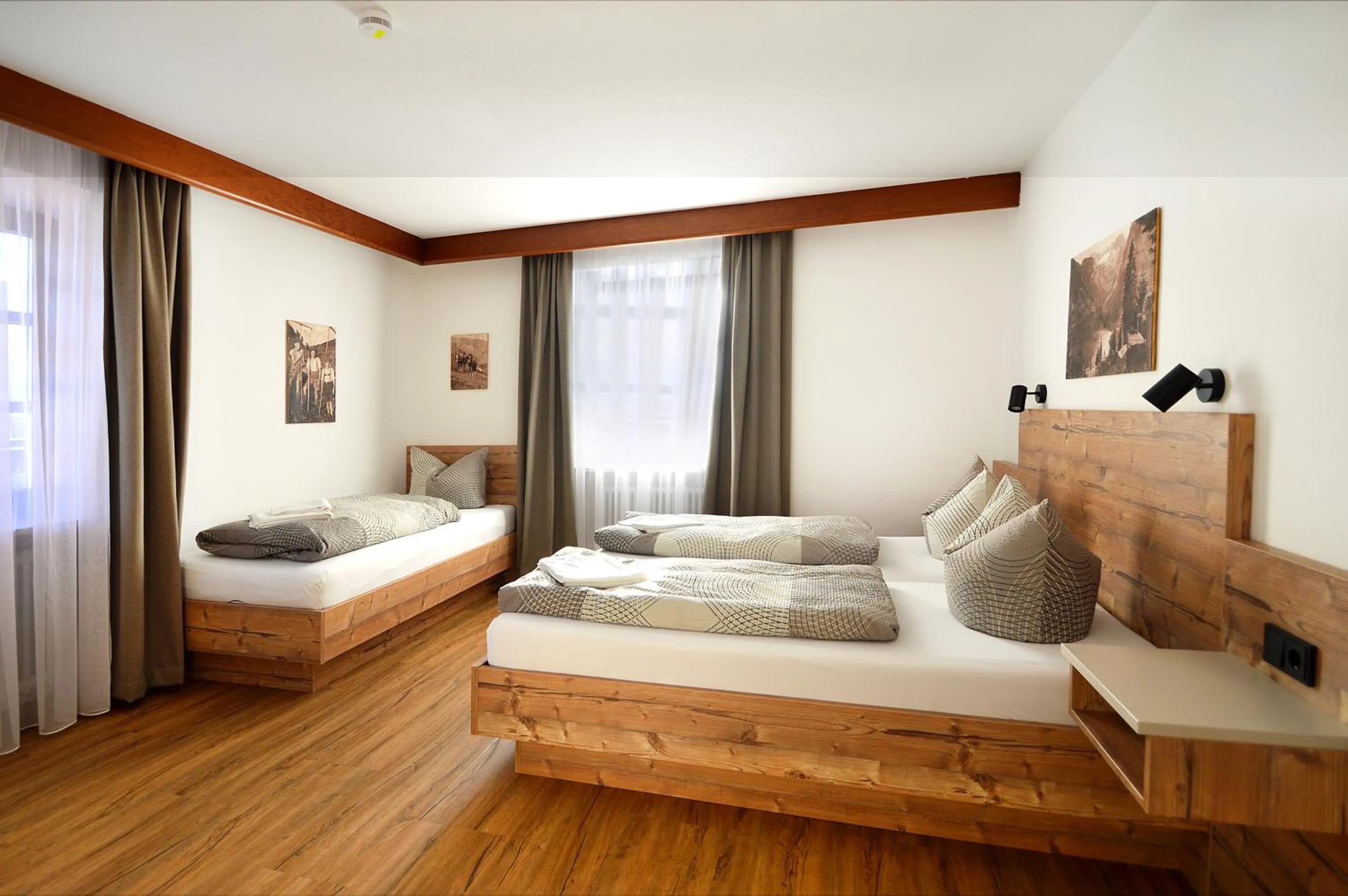 Photo of the whole room, Bed in Gasthof Hotel zur Post