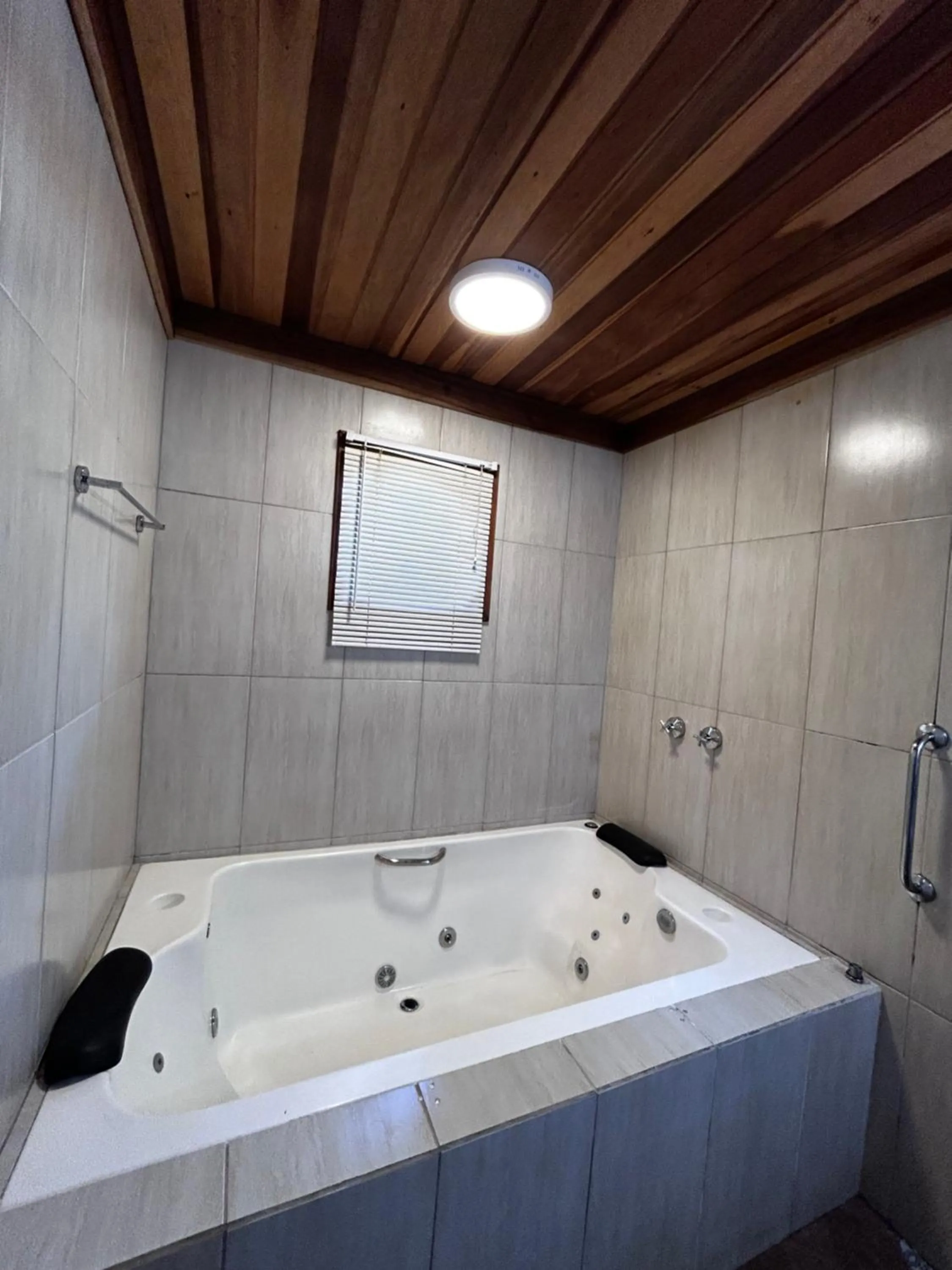 Bath in Chalés ANECUEM