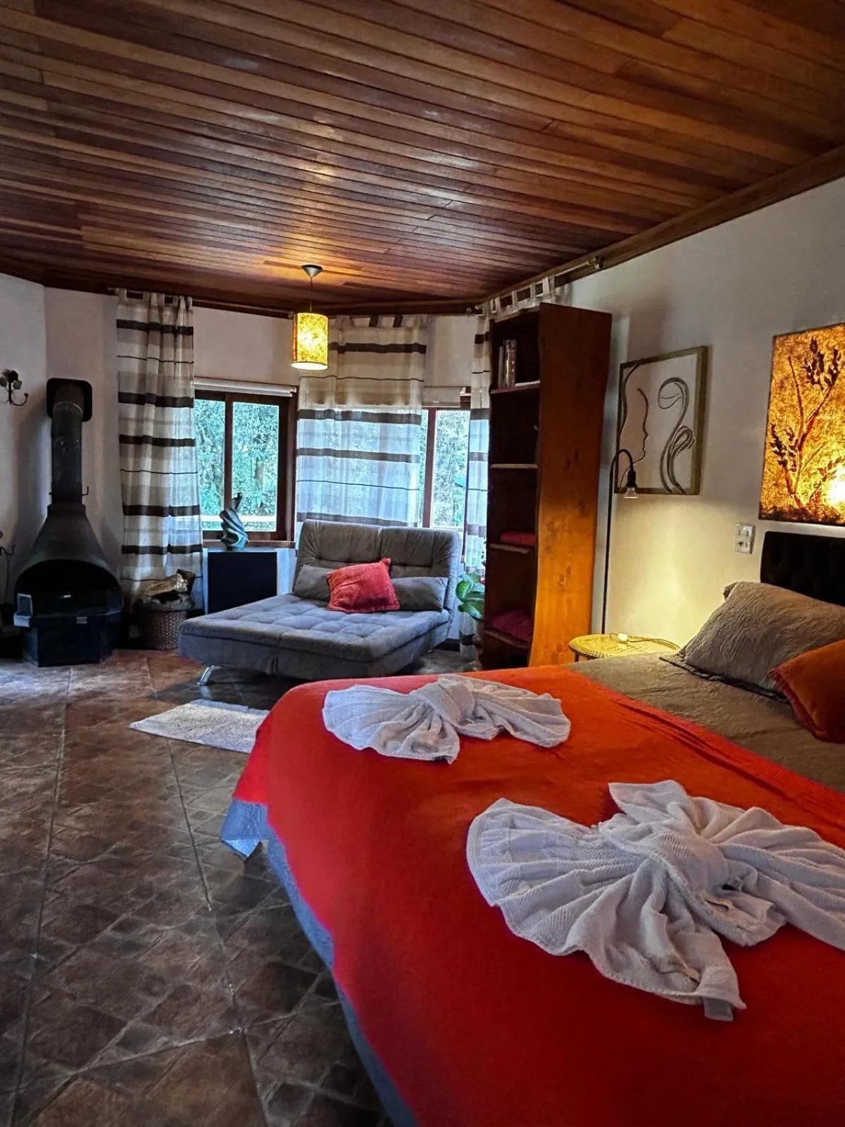 Photo of the whole room, Bed in Chalés ANECUEM