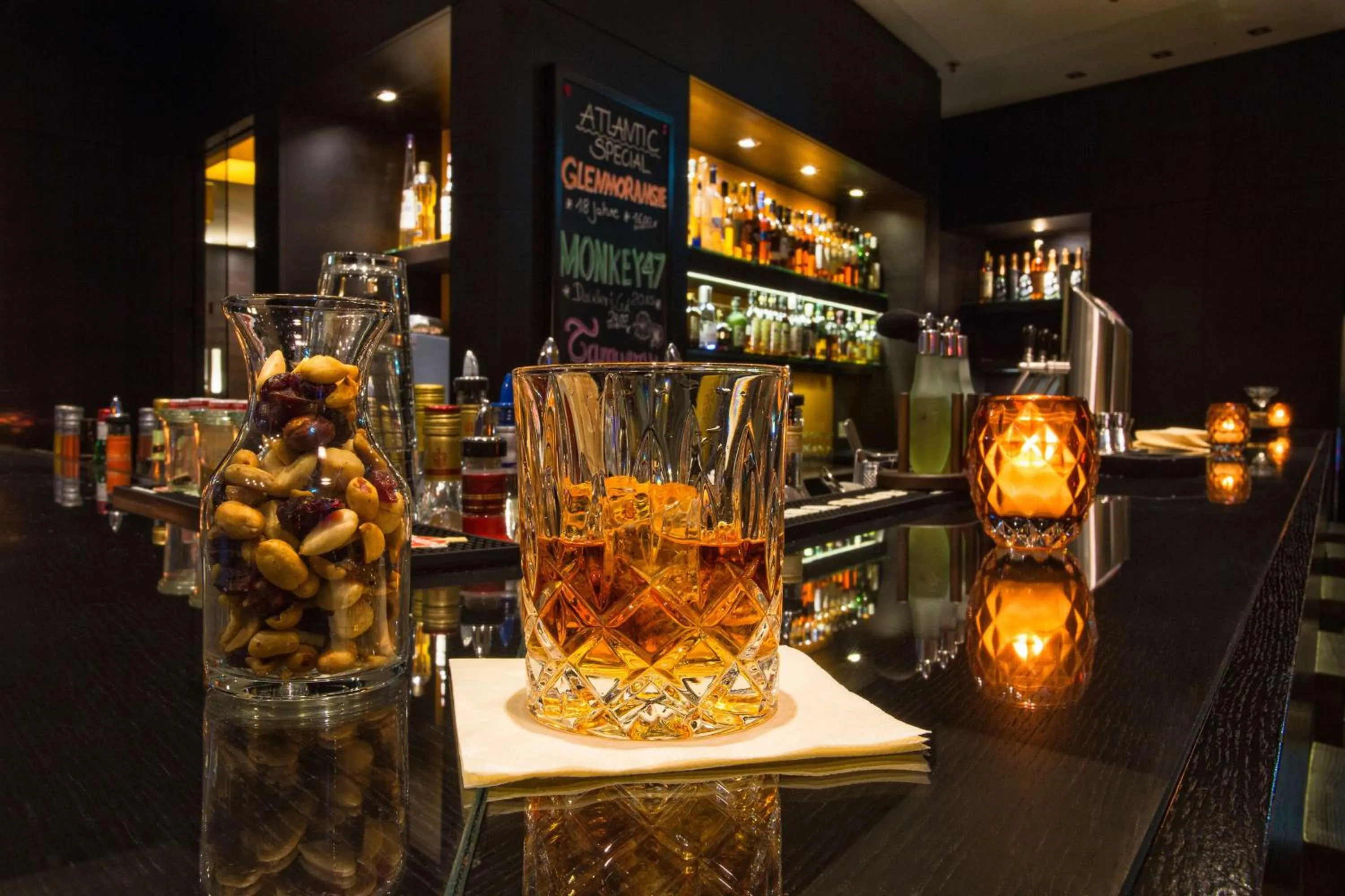 Lounge or bar in ATLANTIC Grand Hotel Bremen