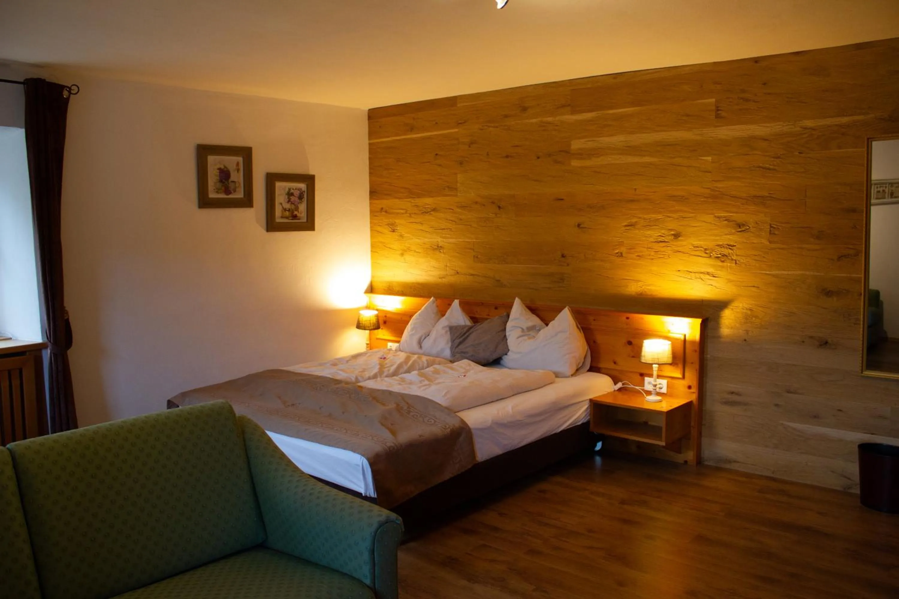 Bed in Hotel Gasthof Stranachwirt