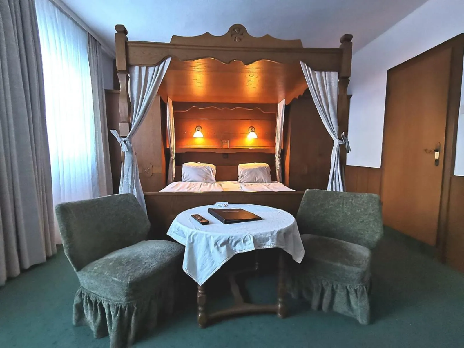 Bed in Hotel Gasthof Stranachwirt