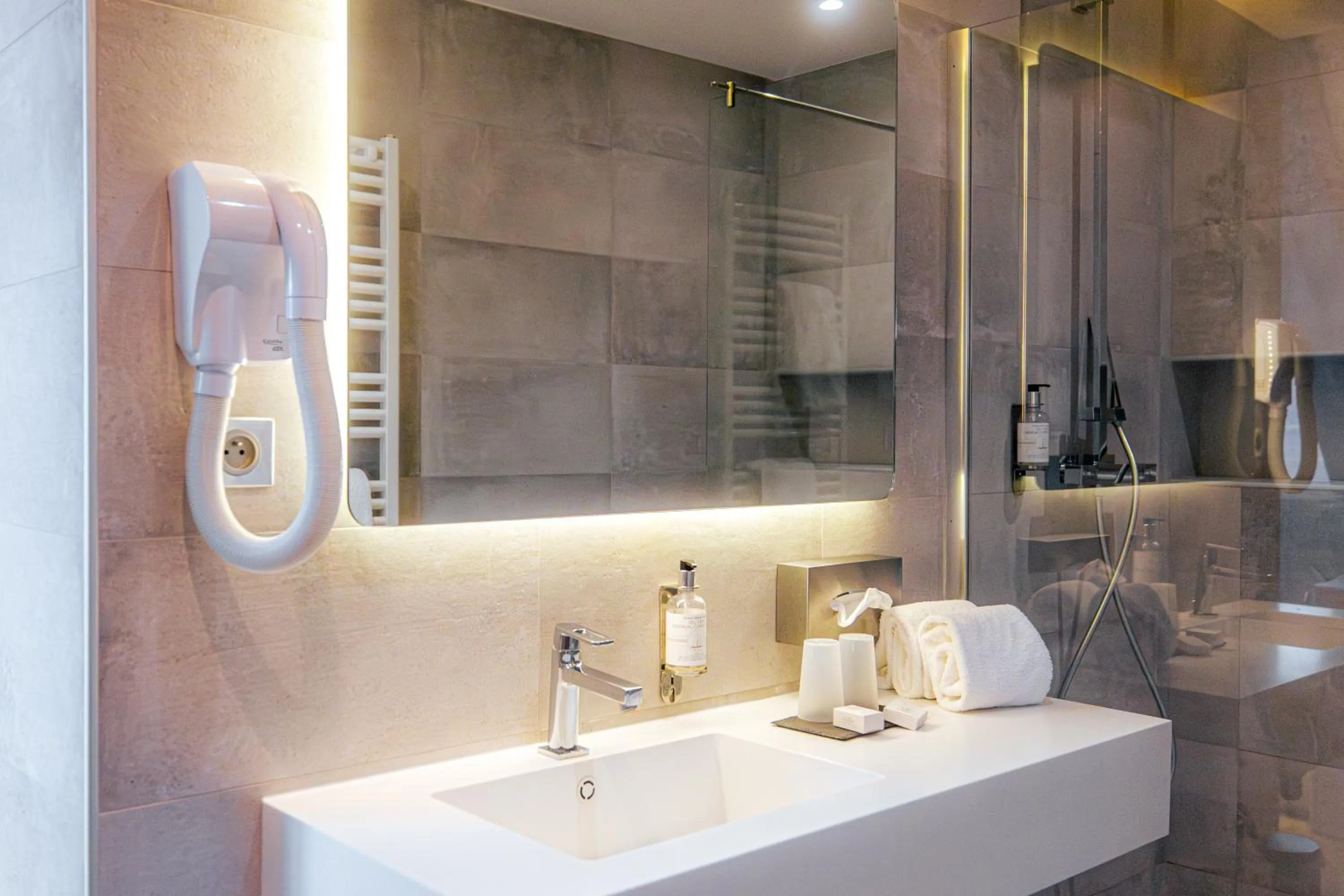 Bathroom in Hotel Au Nid De Cigognes