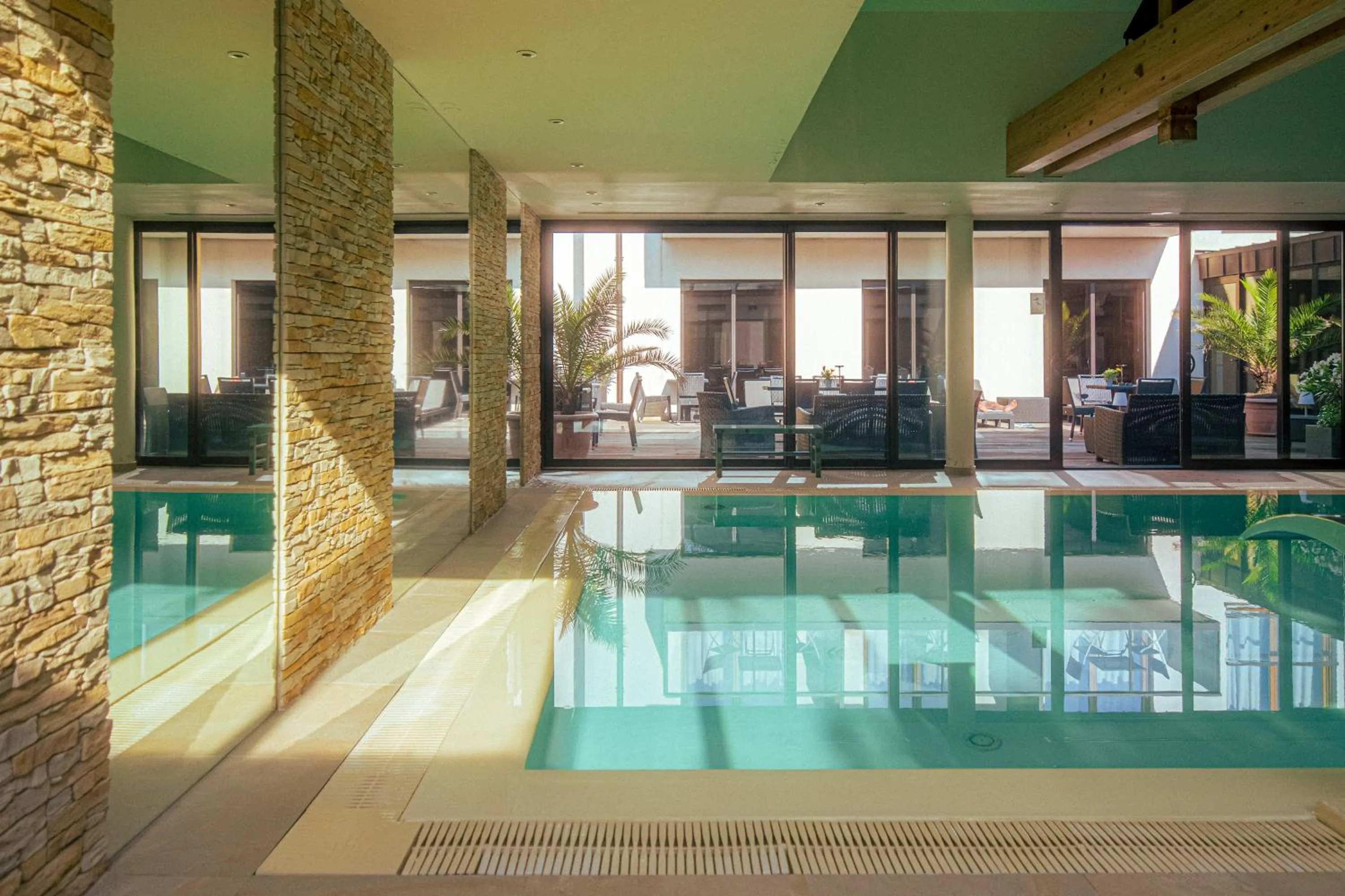 Pool view in Hotel Au Nid De Cigognes