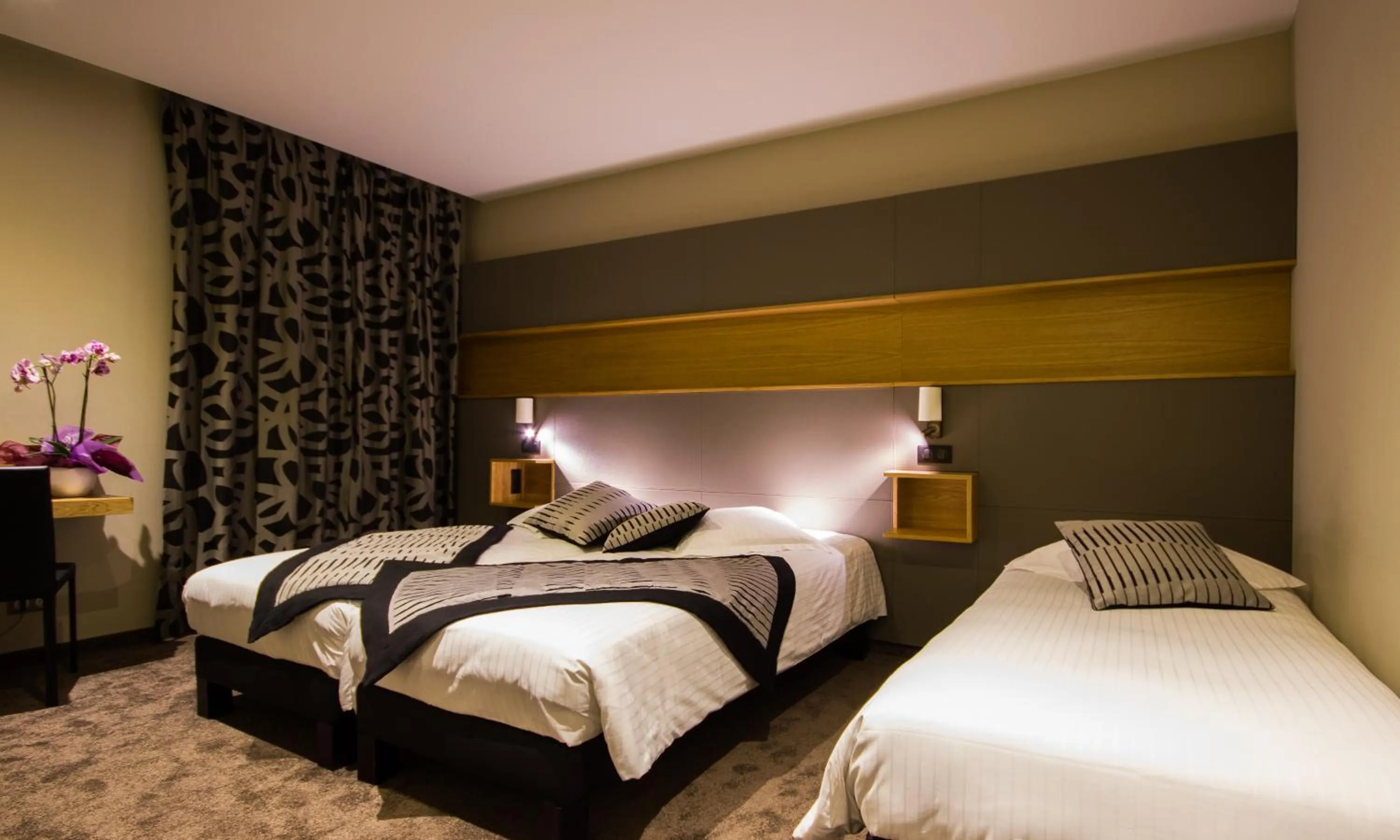 Bedroom, Bed in Hotel Au Nid De Cigognes