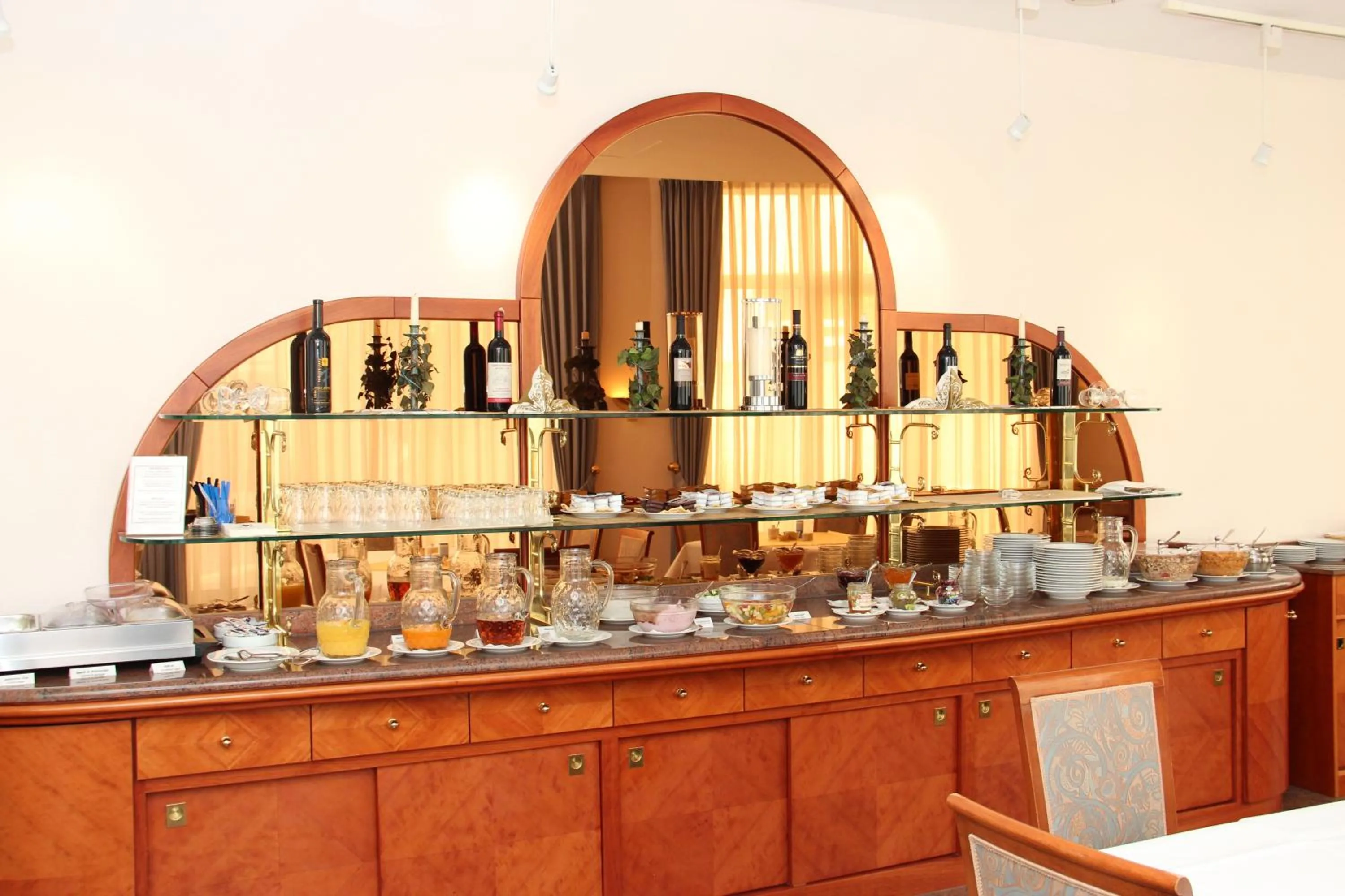 Buffet breakfast in Hotel Ascania