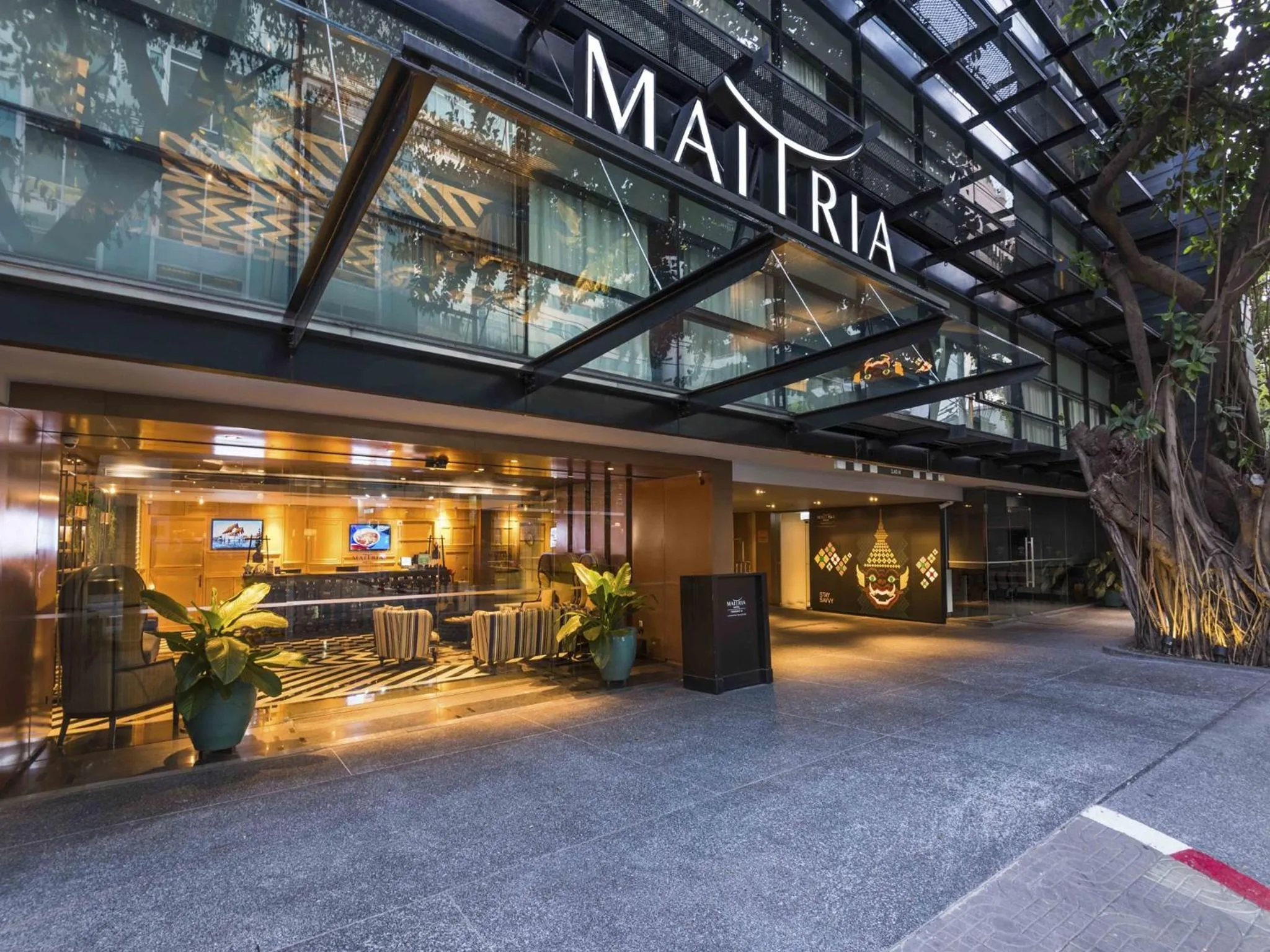 Property building in Maitria Hotel Sukhumvit 18 Bangkok – A Chatrium Collection