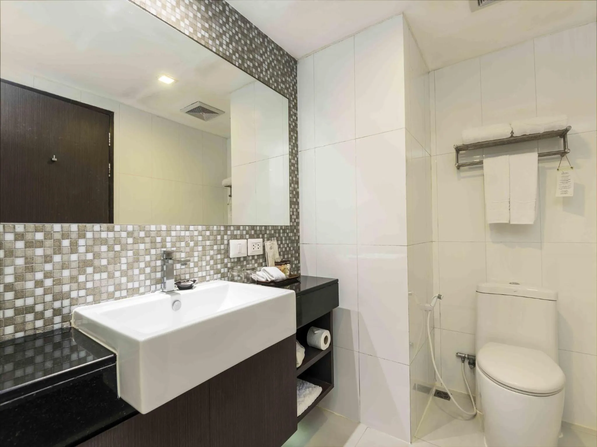 Toilet in Maitria Hotel Sukhumvit 18 Bangkok – A Chatrium Collection