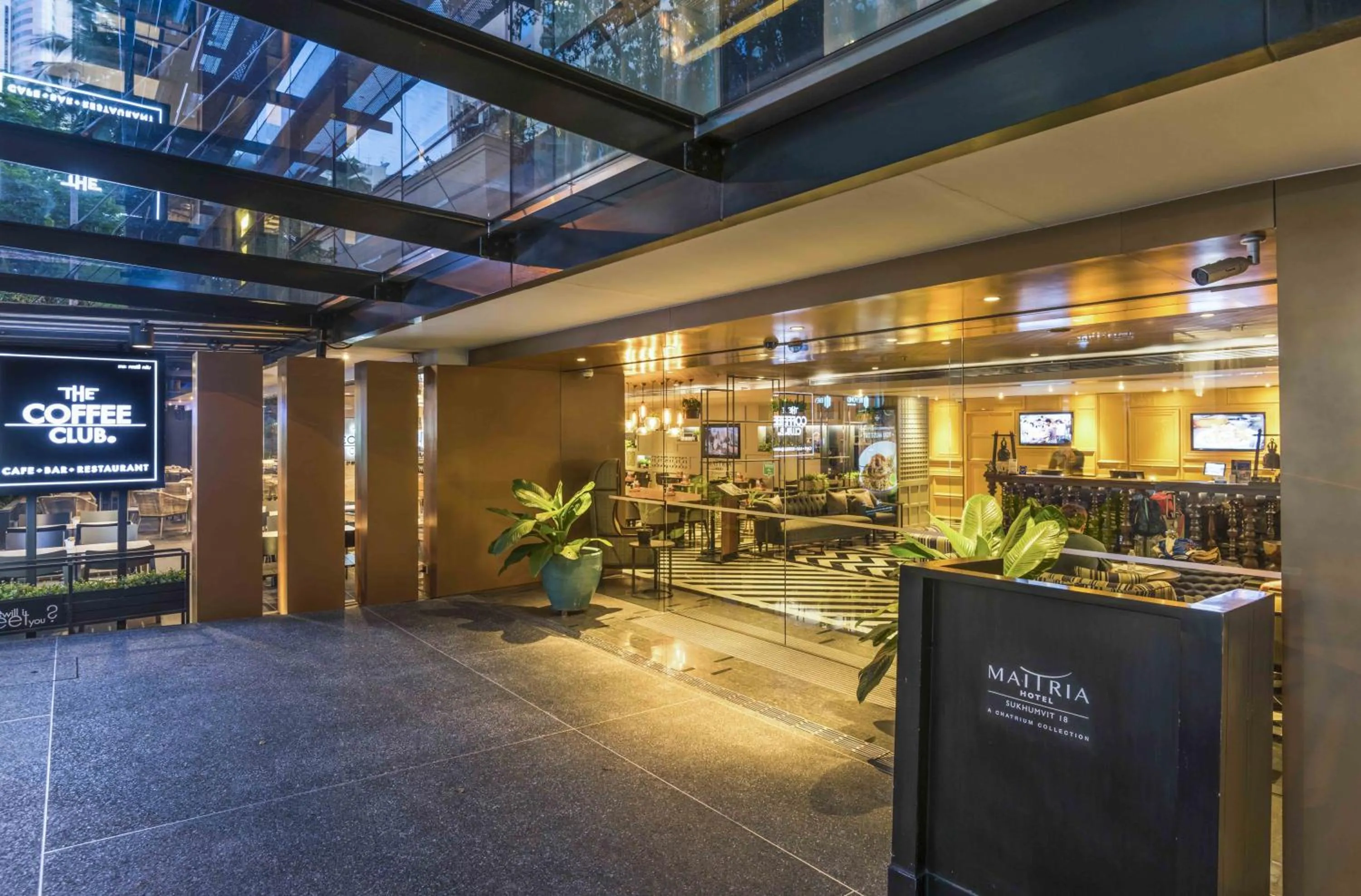 Property building in Maitria Hotel Sukhumvit 18 Bangkok – A Chatrium Collection