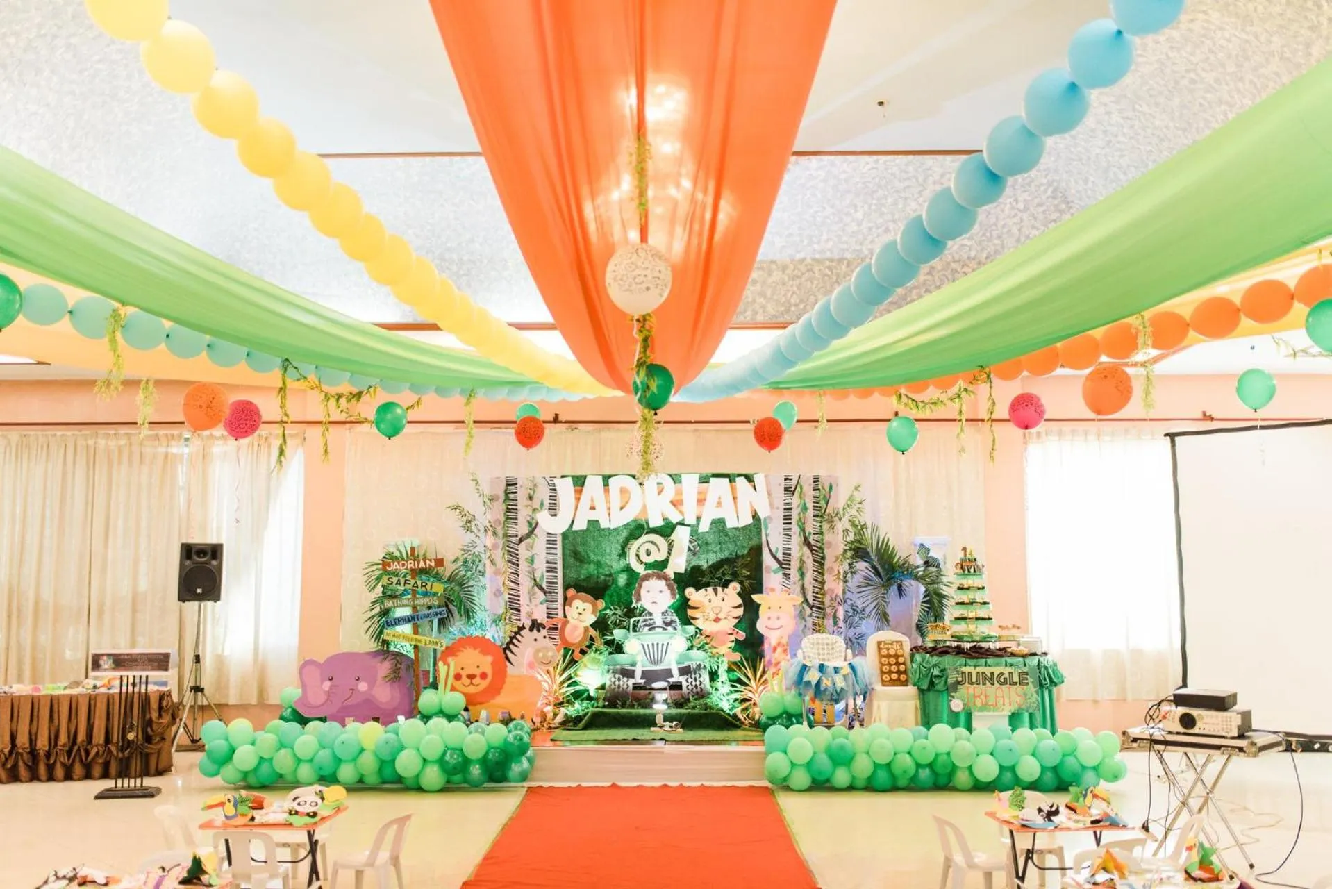 Food and drinks in A&A Plaza Hotel