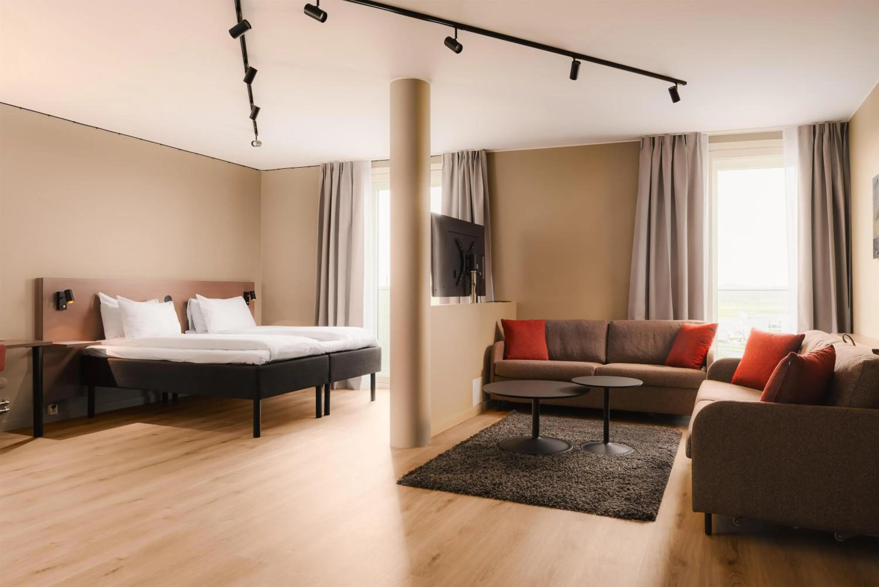 Photo of the whole room, Bed in Scandic Stavanger Airport