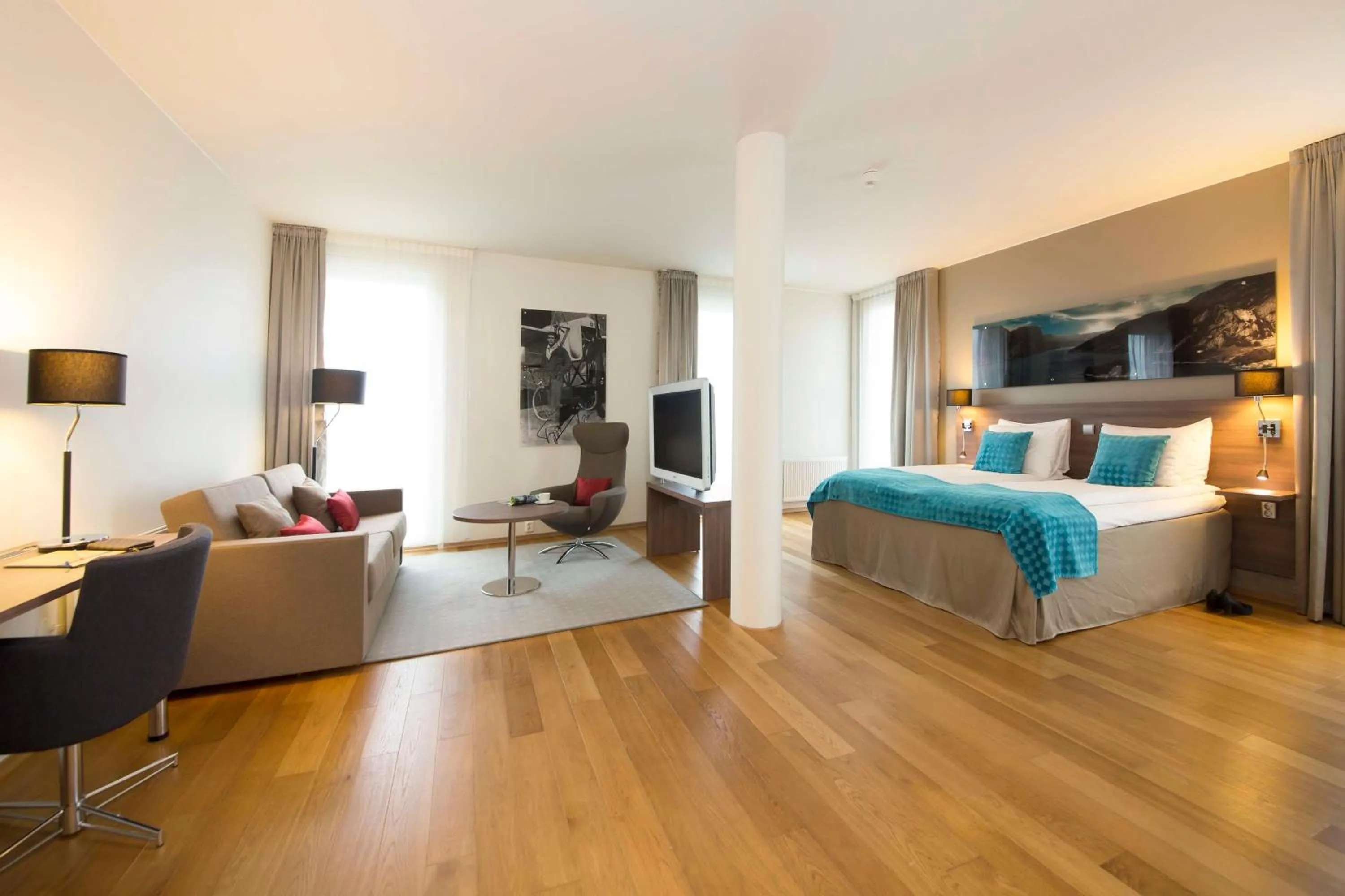 Photo of the whole room, Bed in Scandic Stavanger Airport