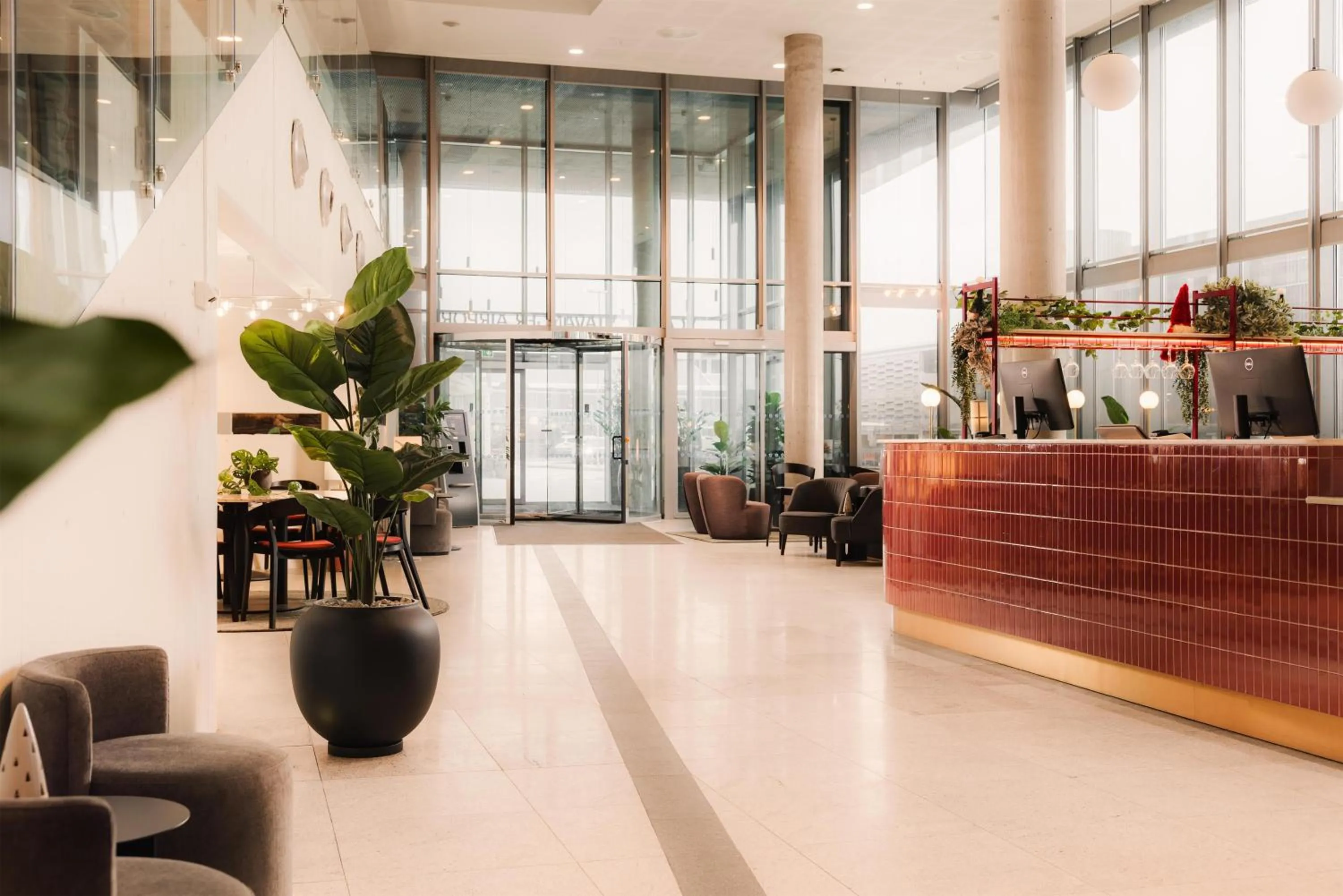 Lobby or reception in Scandic Stavanger Airport