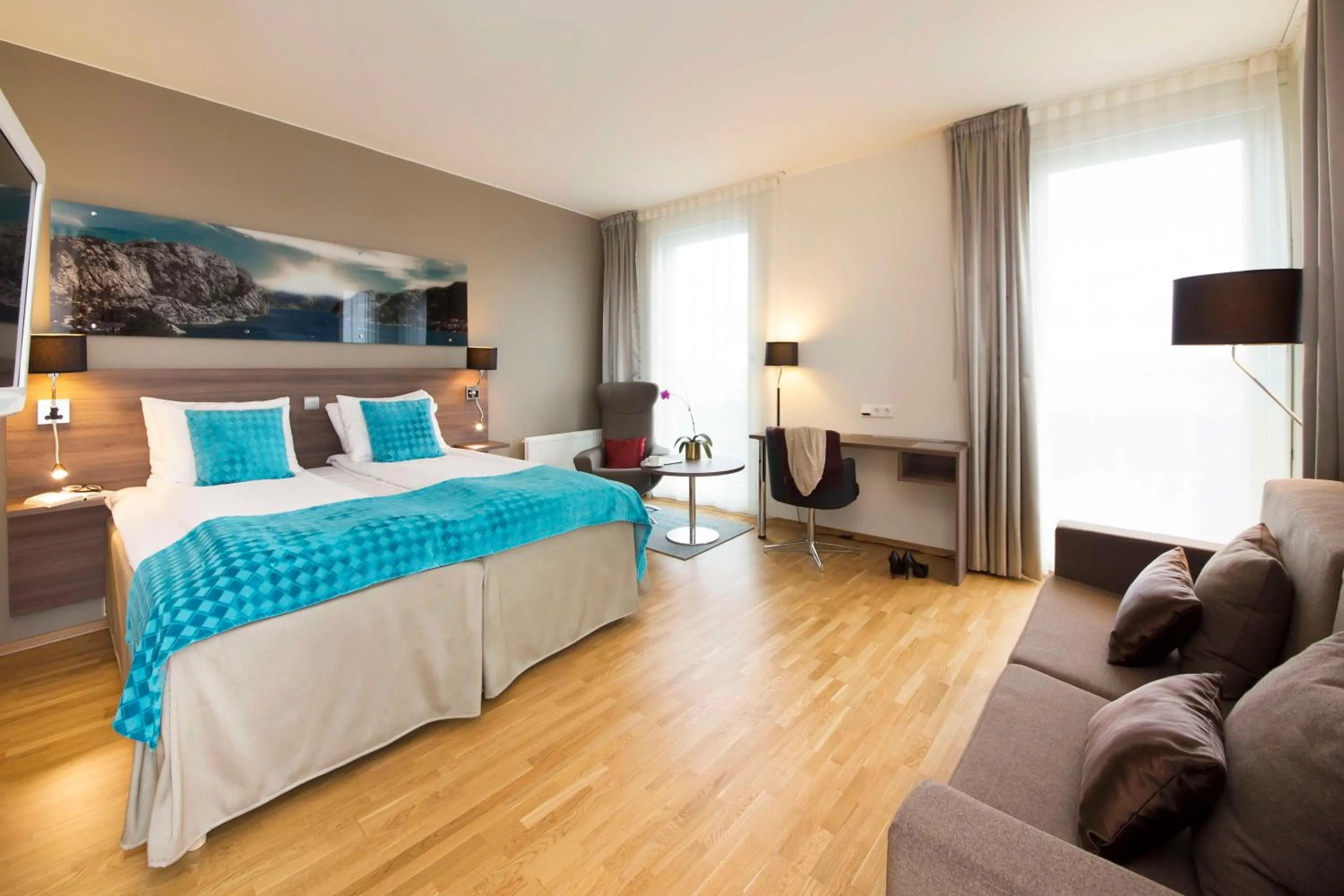 Photo of the whole room, Bed in Scandic Stavanger Airport