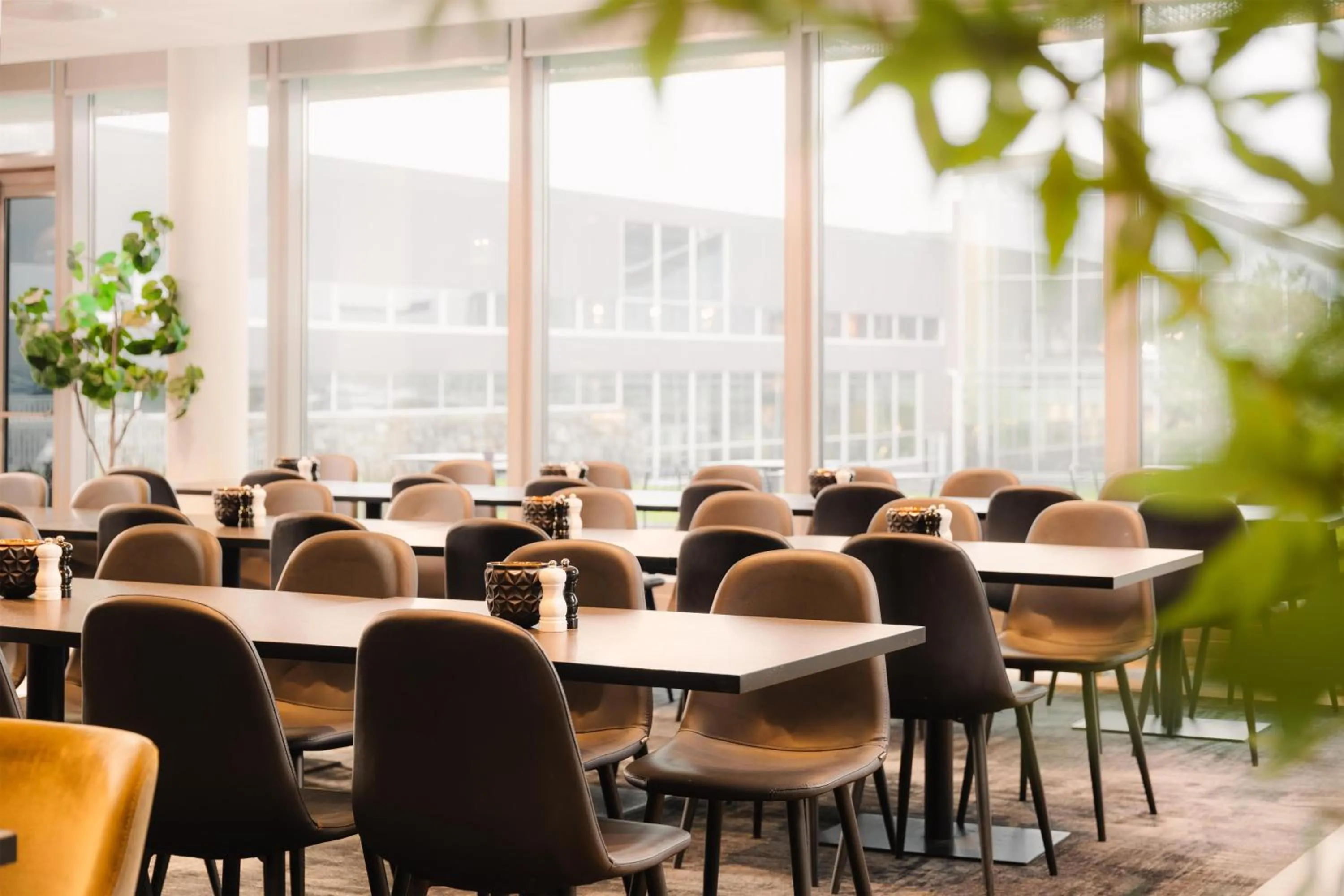 Restaurant/places to eat in Scandic Stavanger Airport