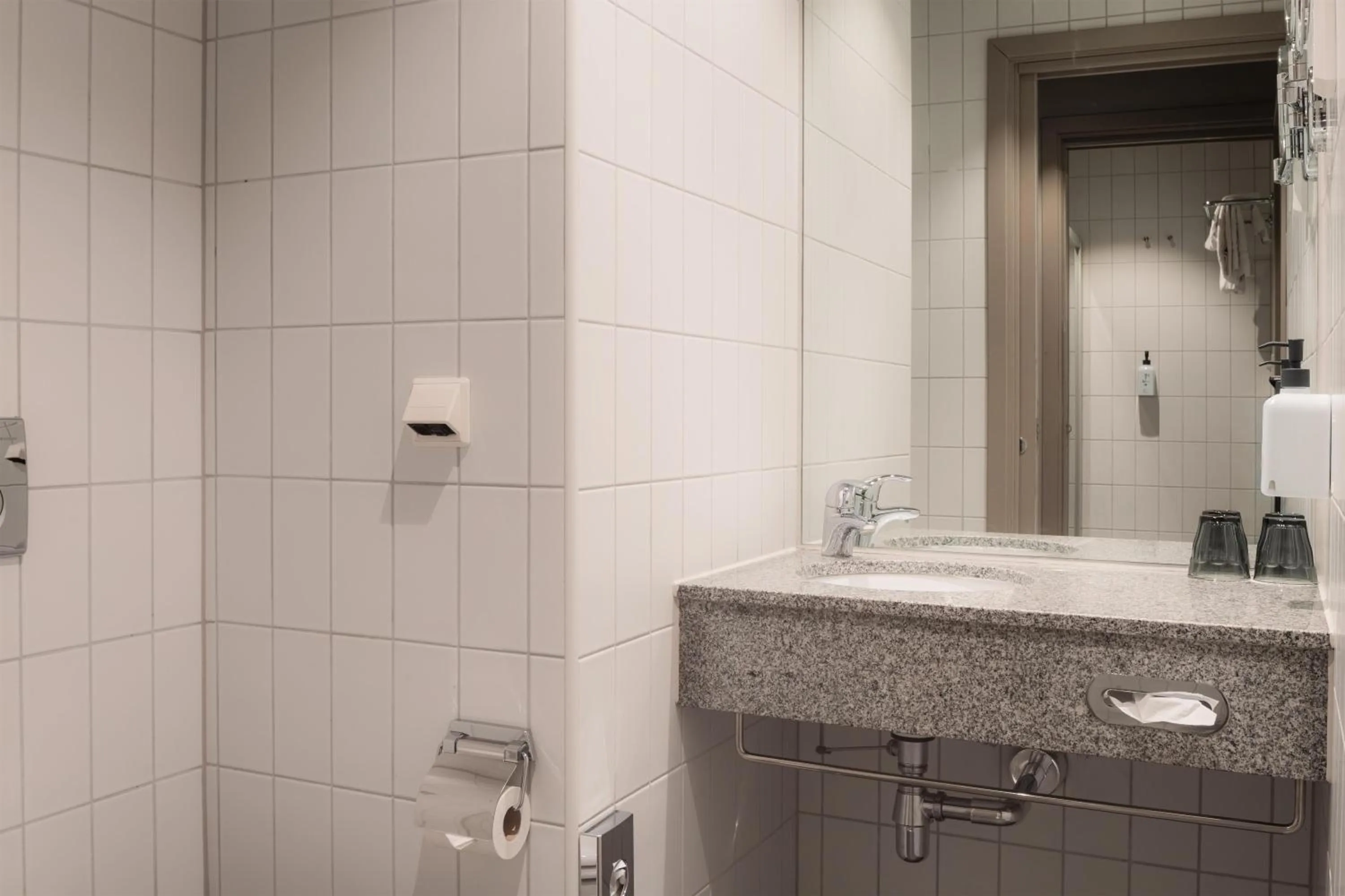 Bathroom in Scandic Stavanger Airport