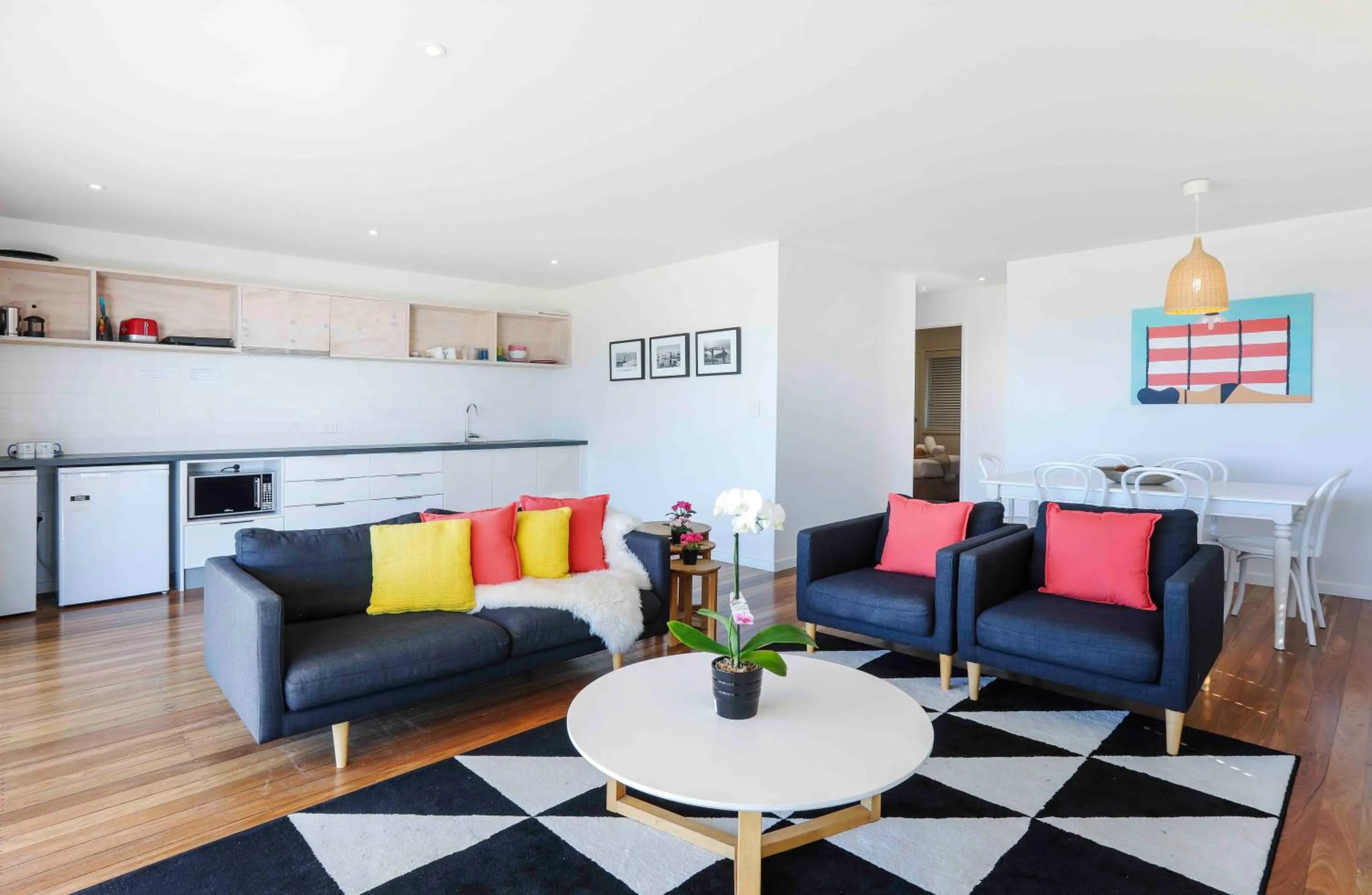 Kitchen or kitchenette in Sandbox Apartments