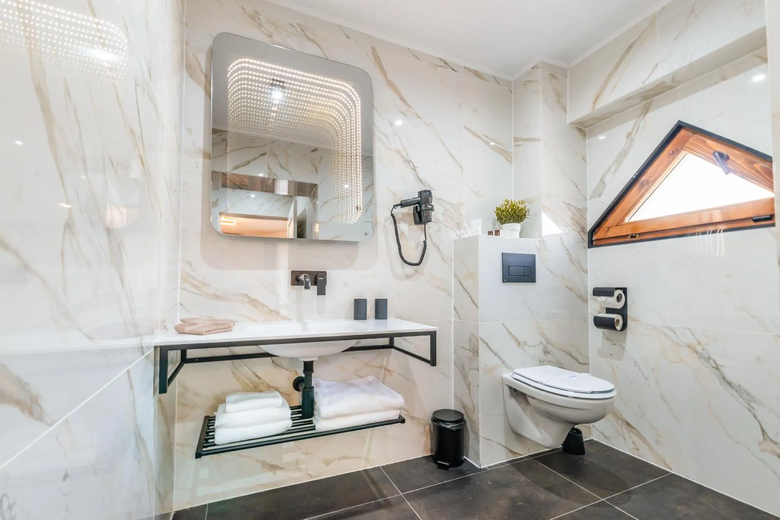 Bathroom in Hotel Korona