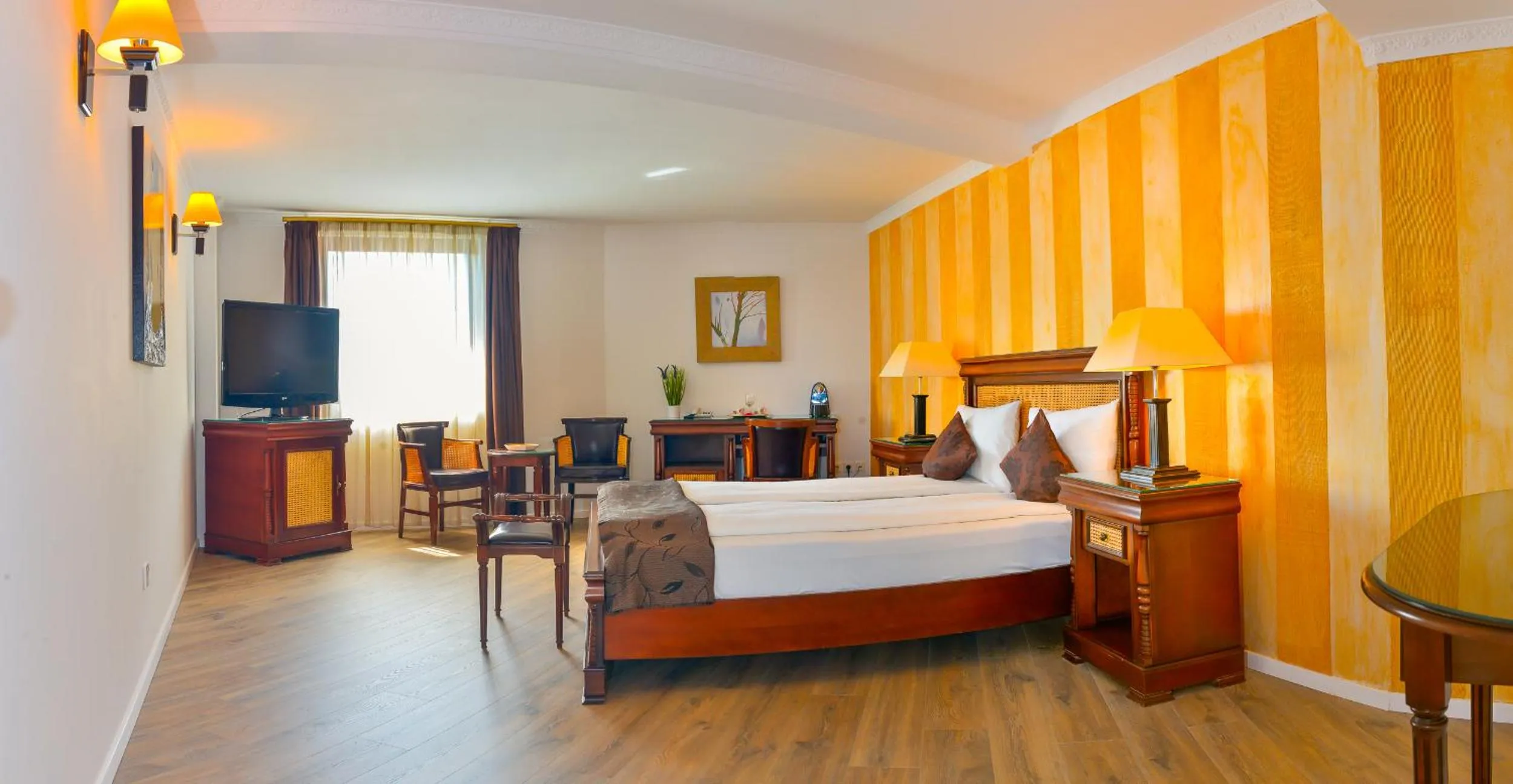 Photo of the whole room, Bed in Hotel Korona