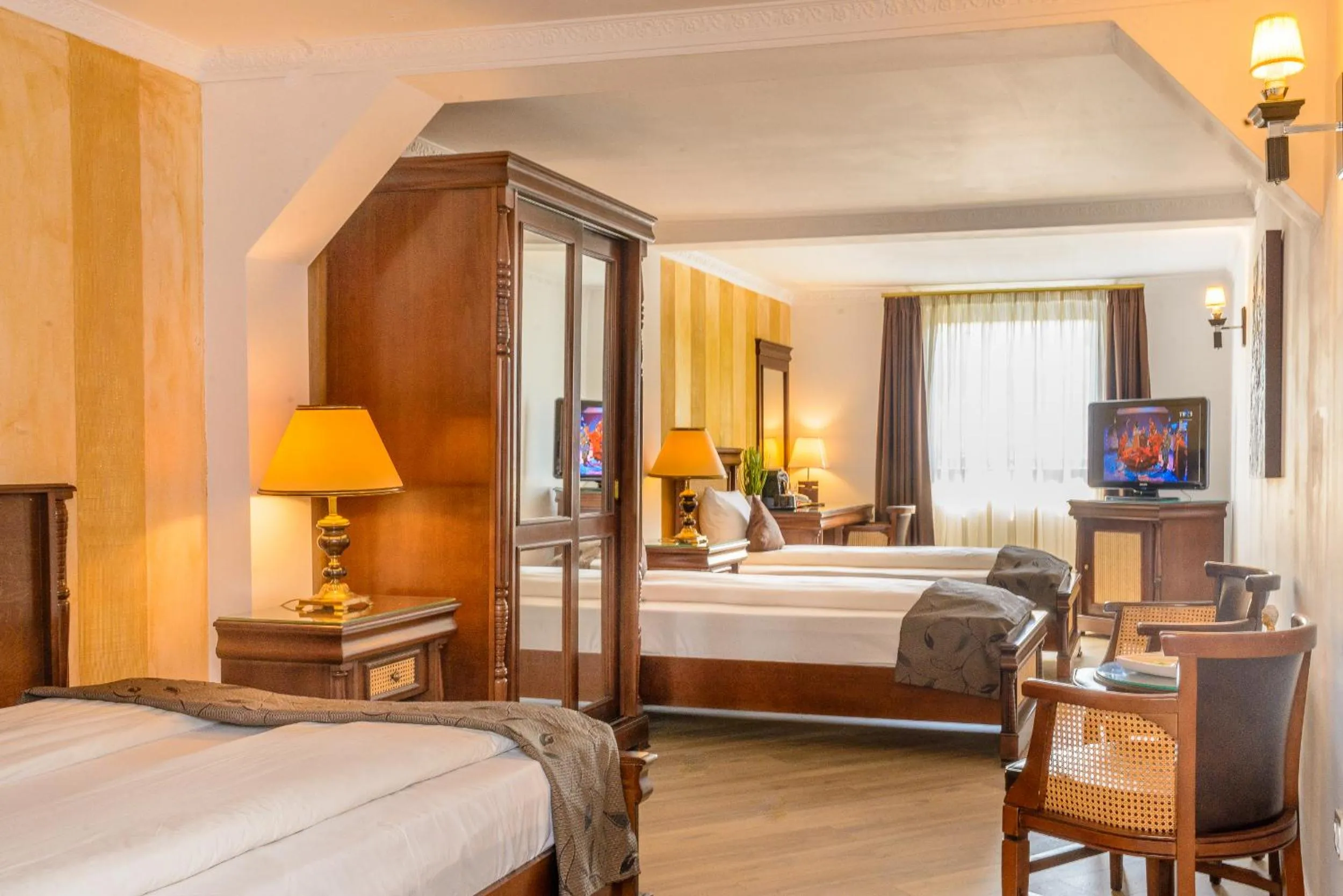 Photo of the whole room, Bed in Hotel Korona