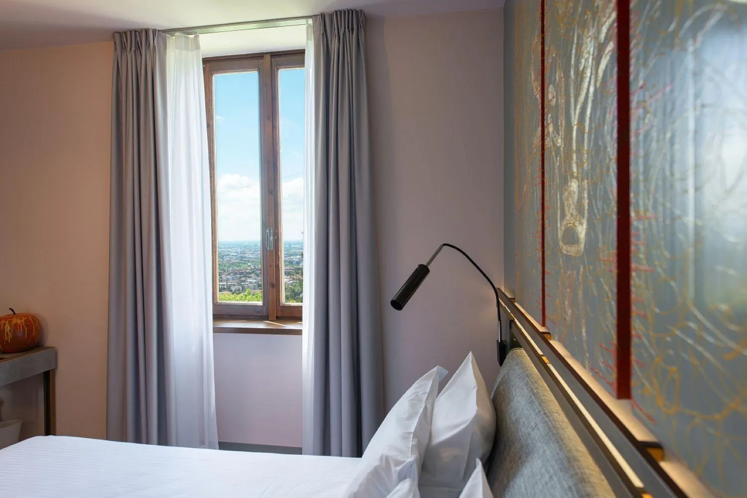 Bed in Le Funi Hotel