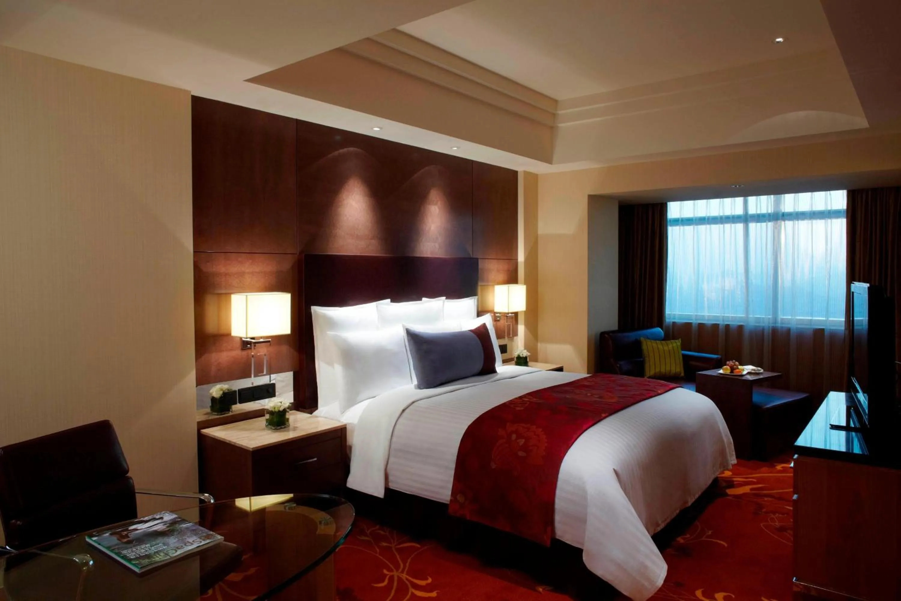 Photo of the whole room, Bed in Suzhou Marriott Hotel