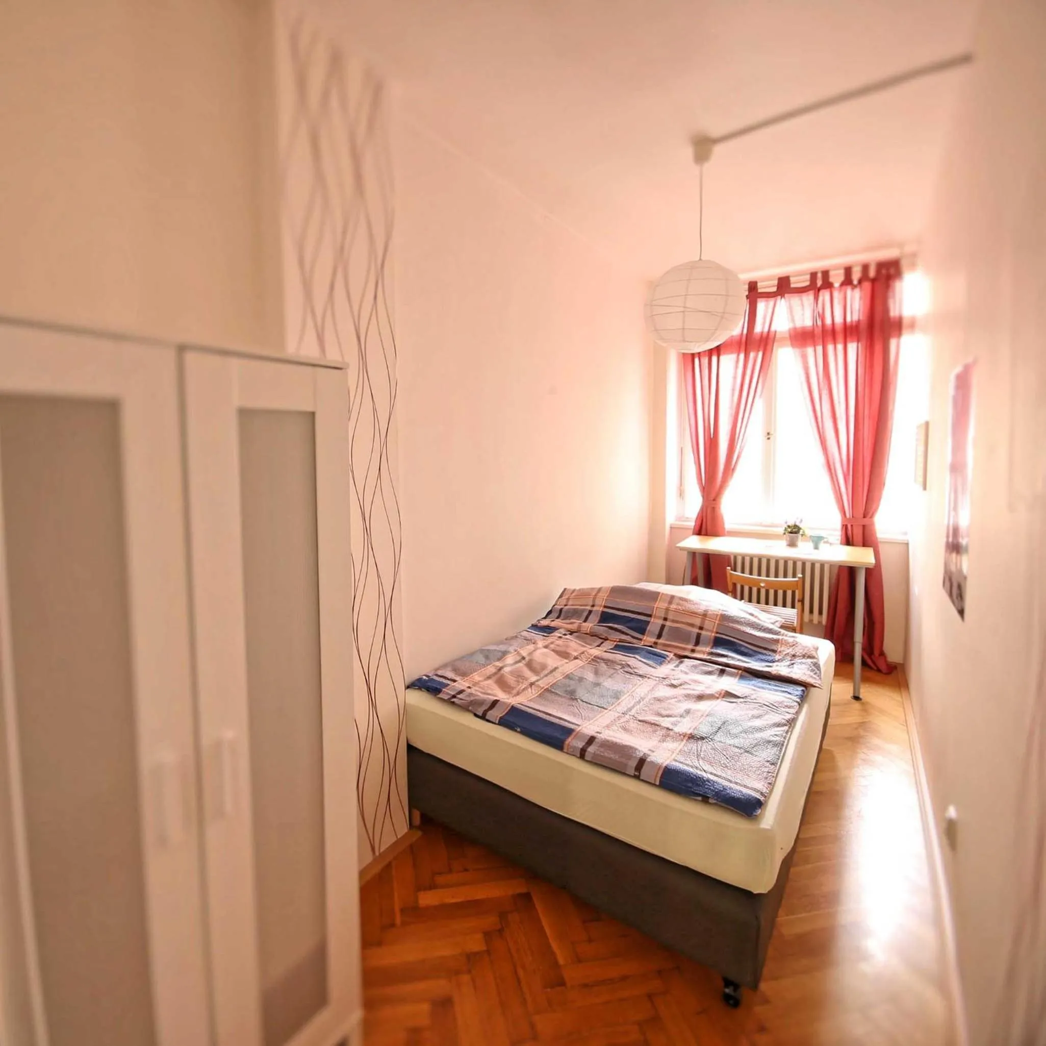 Bedroom, Bed in Apartments Stepanska 36