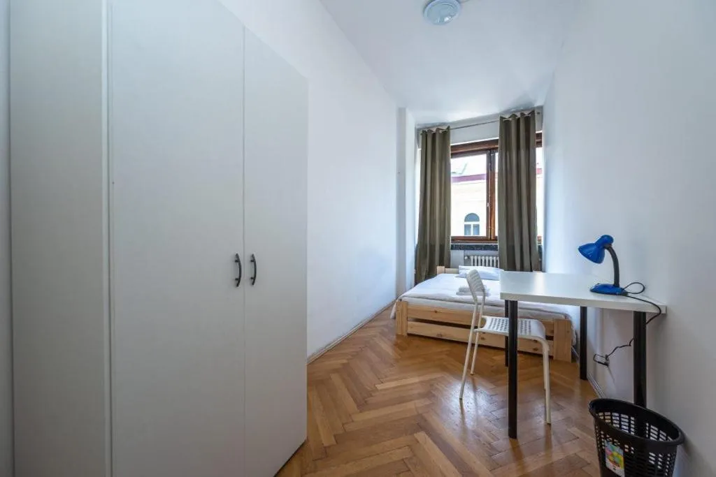 Apartments Stepanska 36