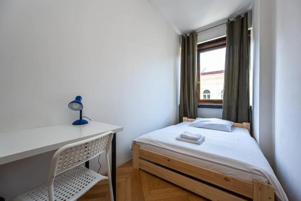 Bed in Apartments Stepanska 36