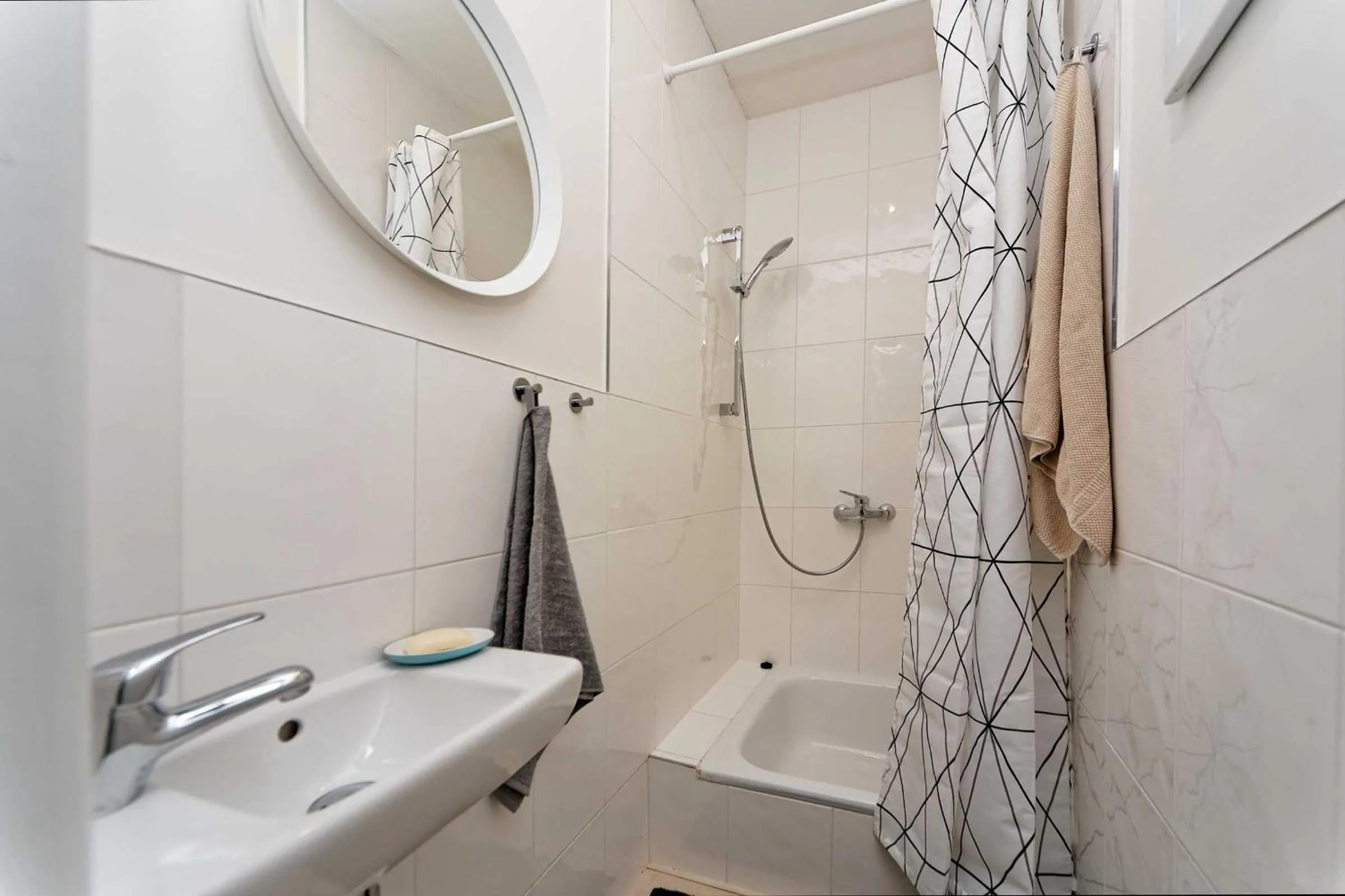 Bathroom in Apartments Stepanska 36