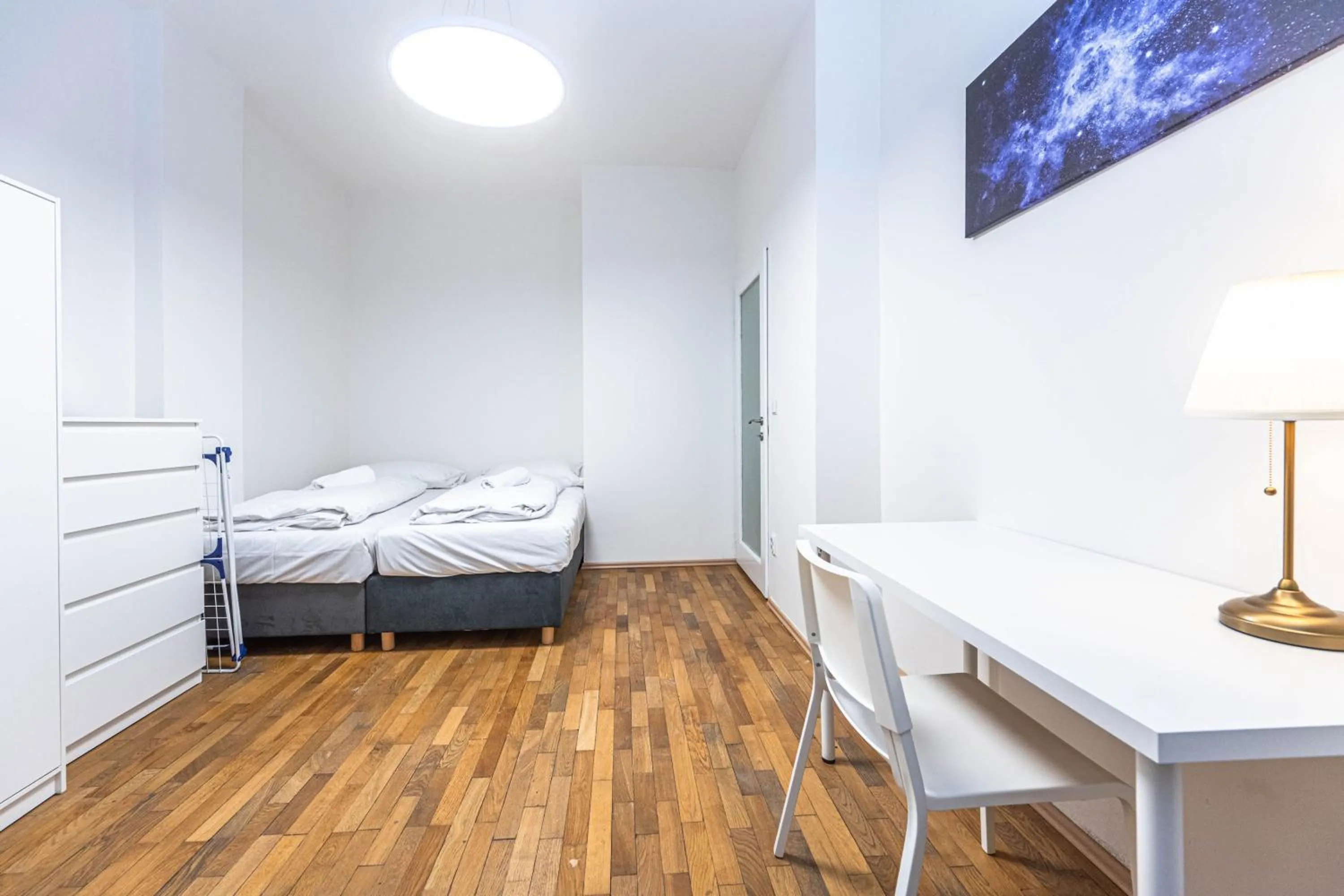Bed in Apartments Stepanska 36