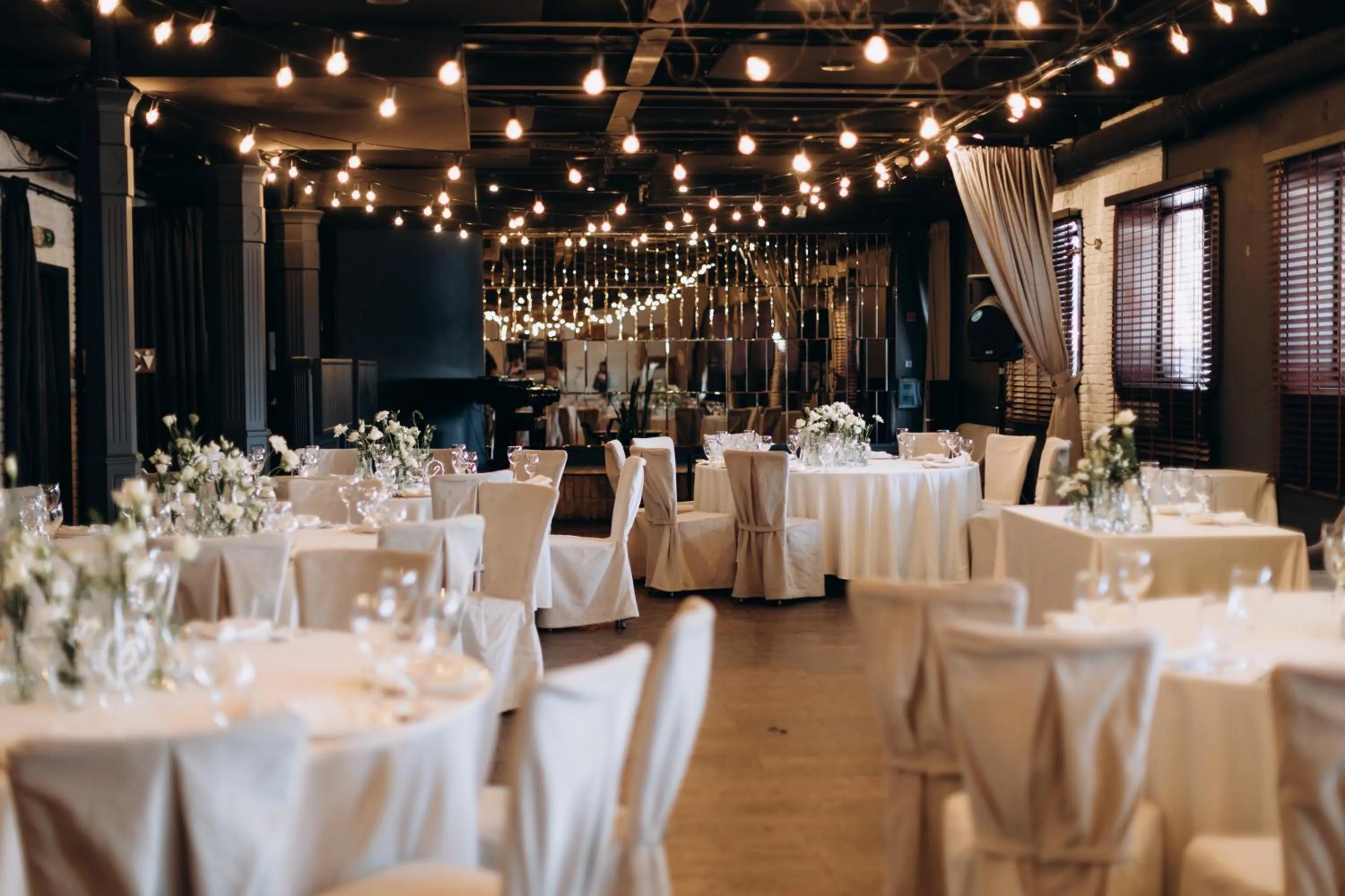 Restaurant/places to eat in Bakkara Hotel