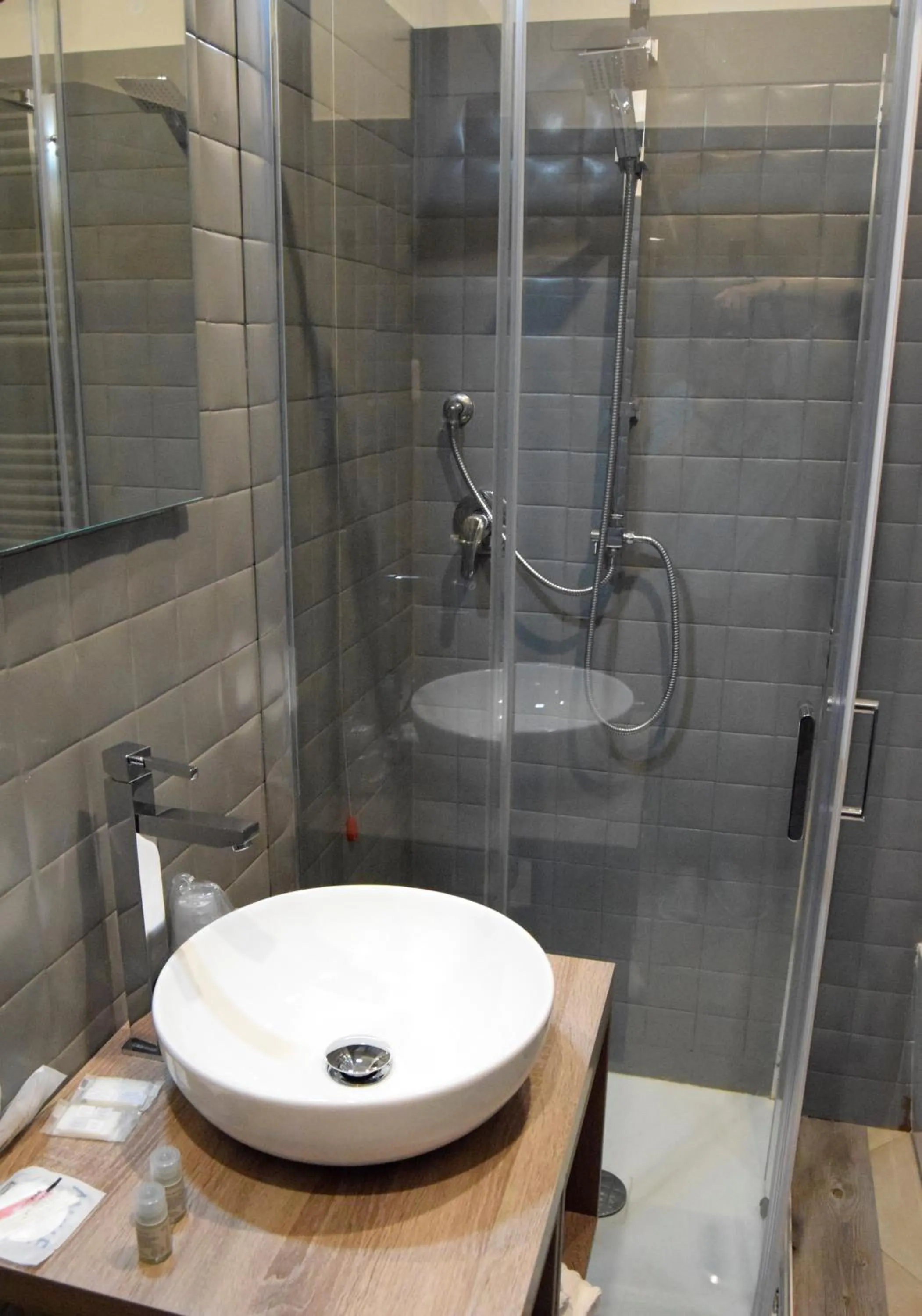 Shower in Holiday a San Pietro