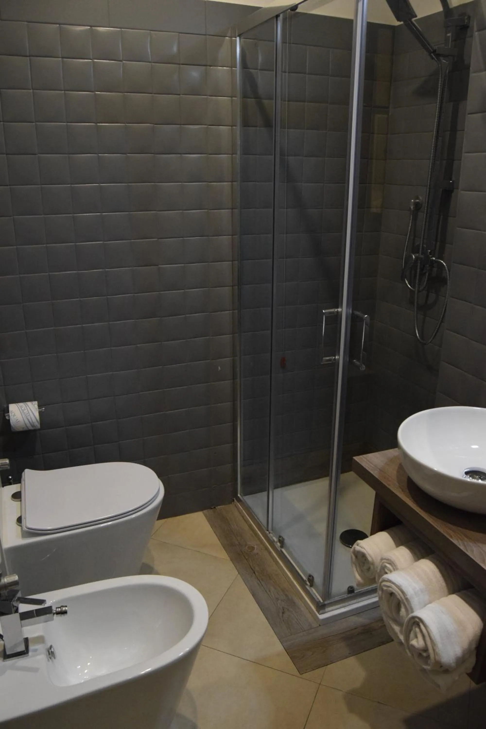 Shower in Holiday a San Pietro