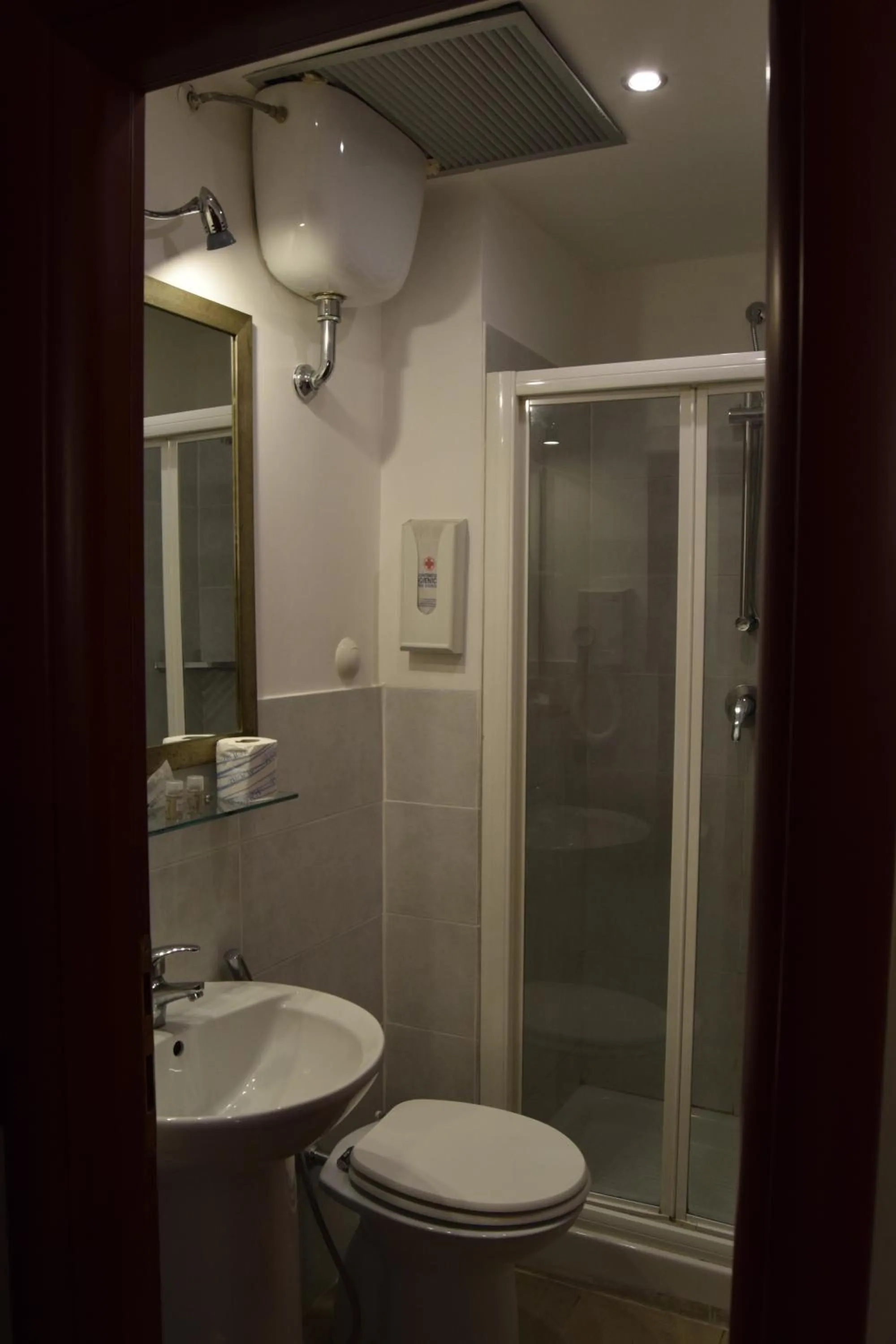 Shower in Holiday a San Pietro