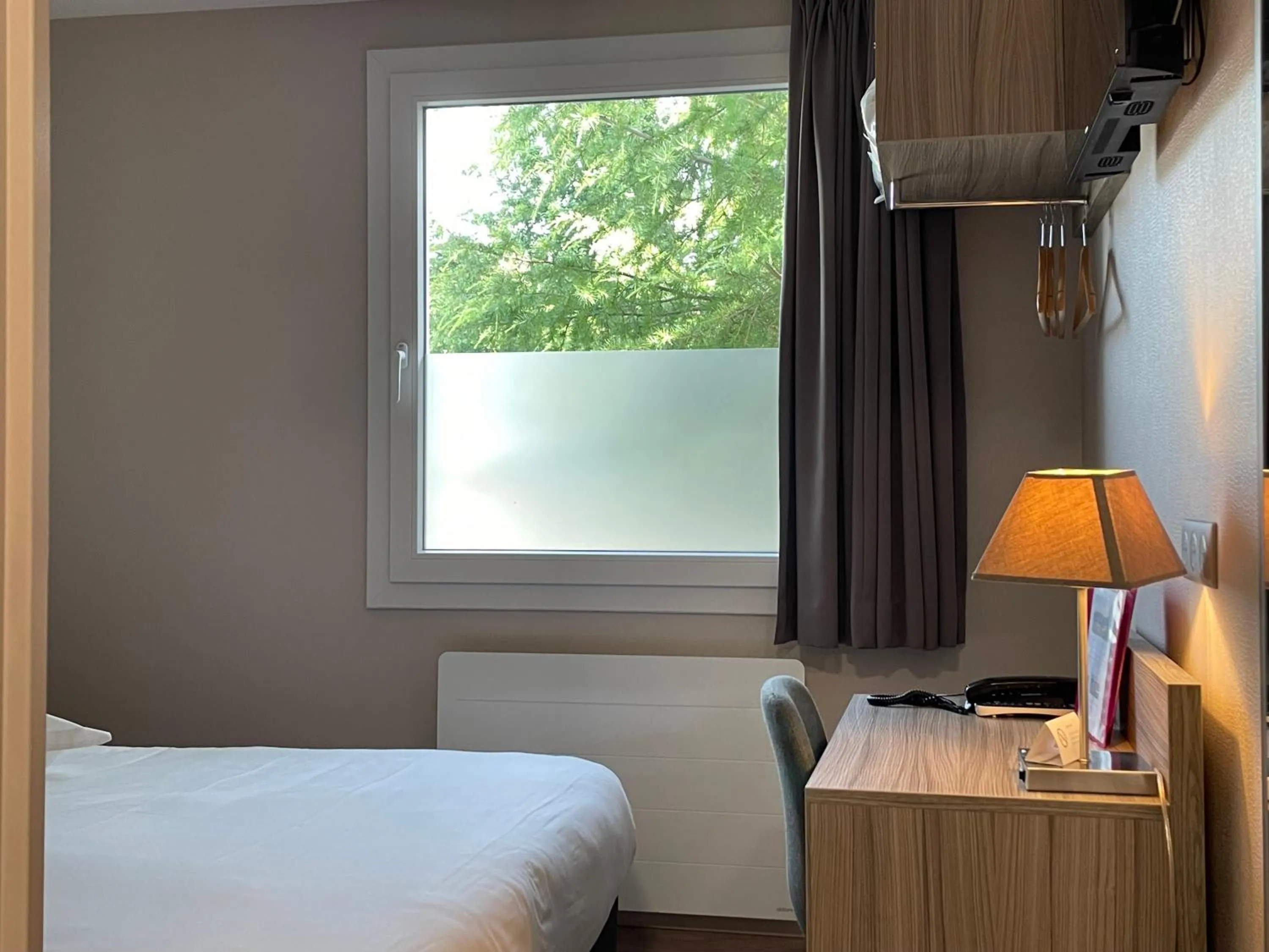 Bed in Hotel Ecluse 34