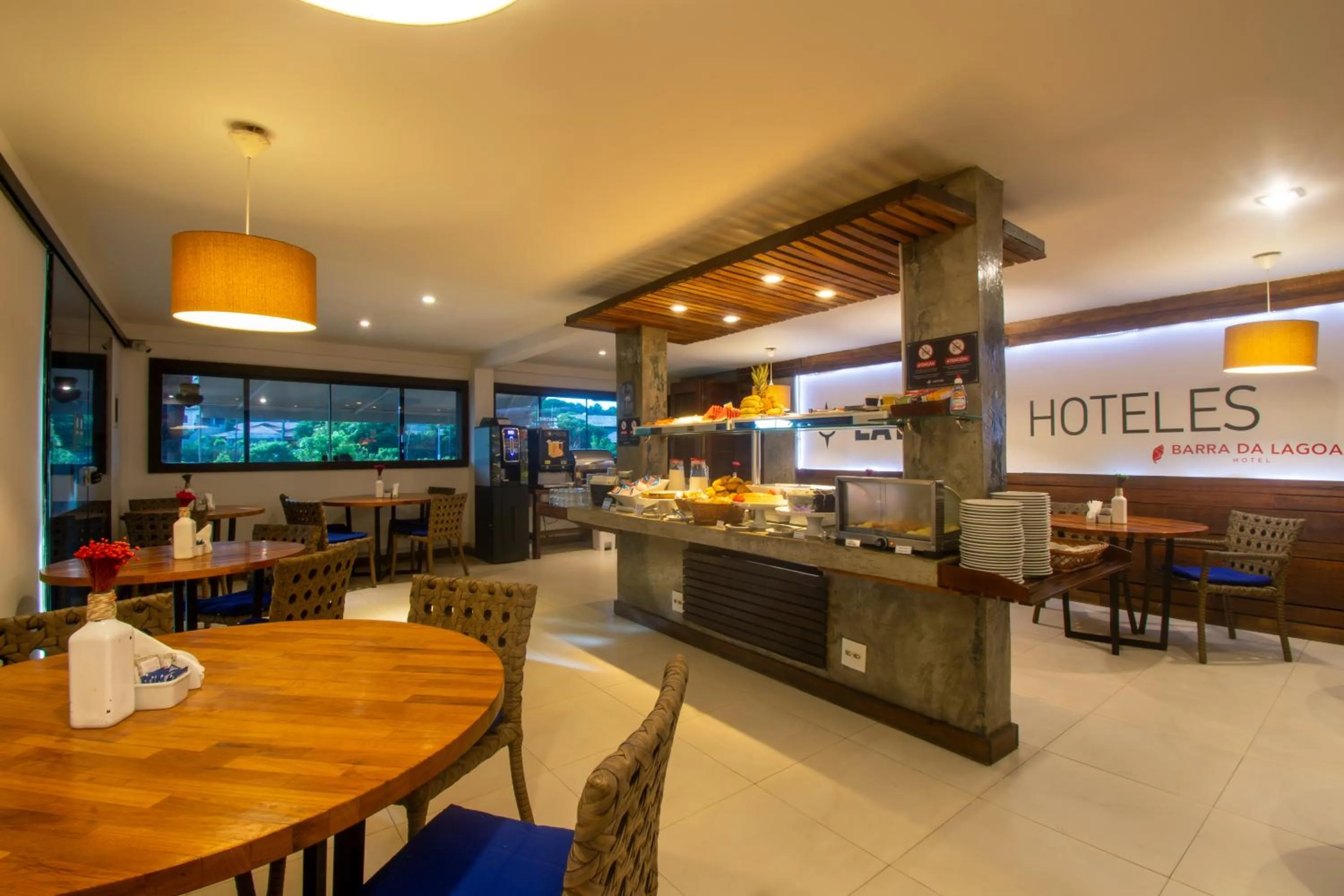 Breakfast in Hotel Barra da Lagoa by Latitud Hoteles