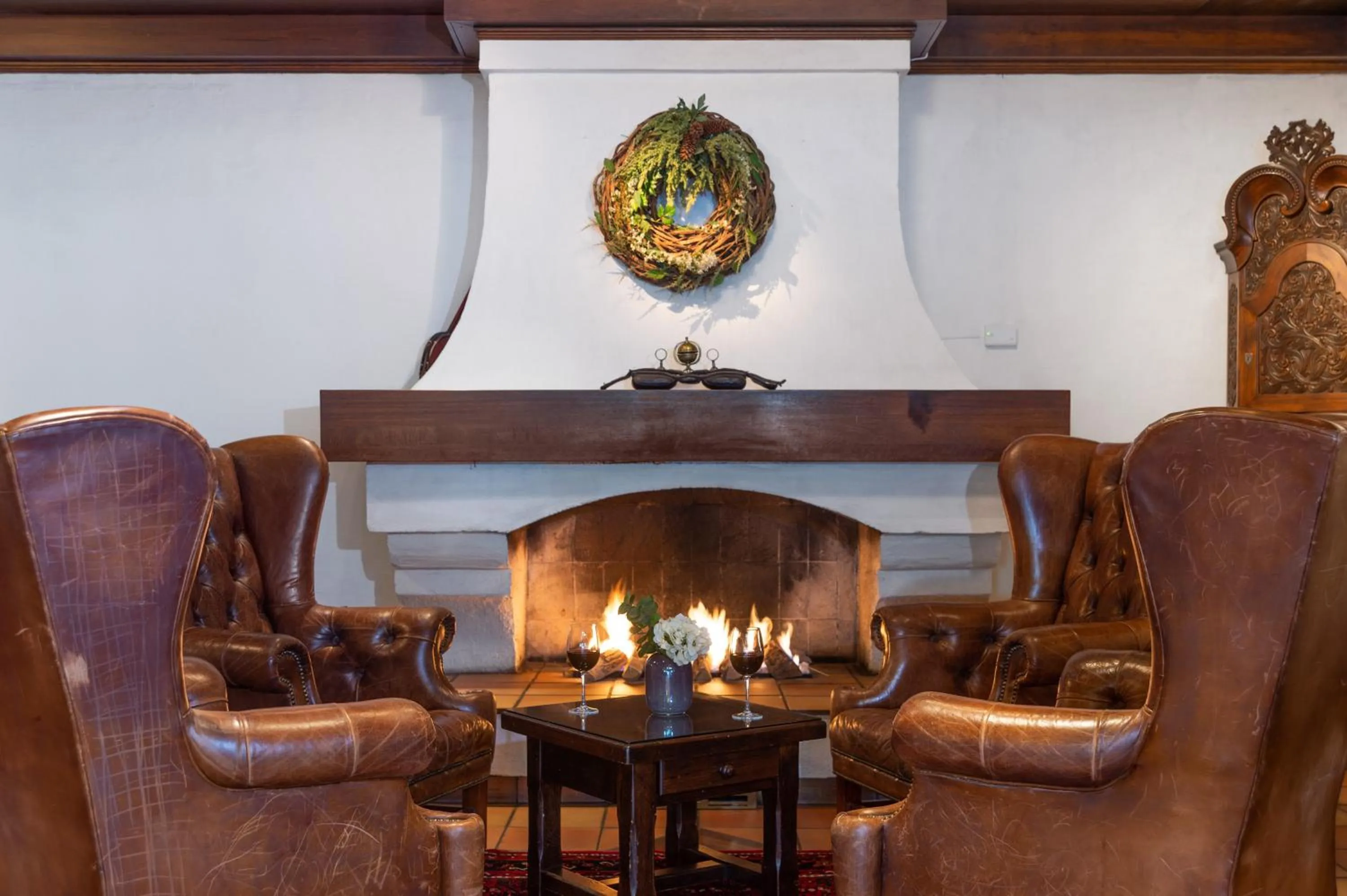 Living room in Dr. Holms Hotel