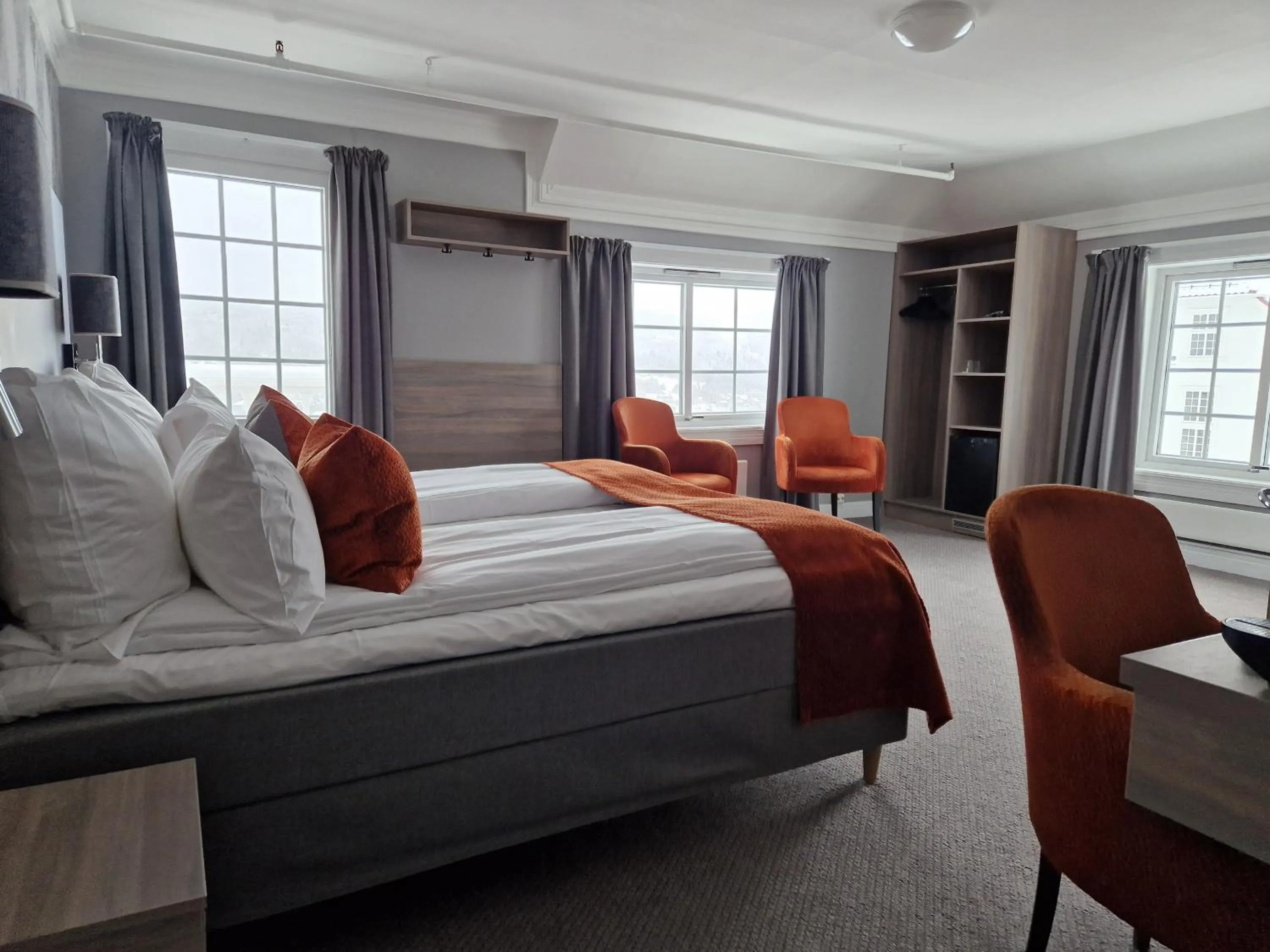 Bed in Dr. Holms Hotel