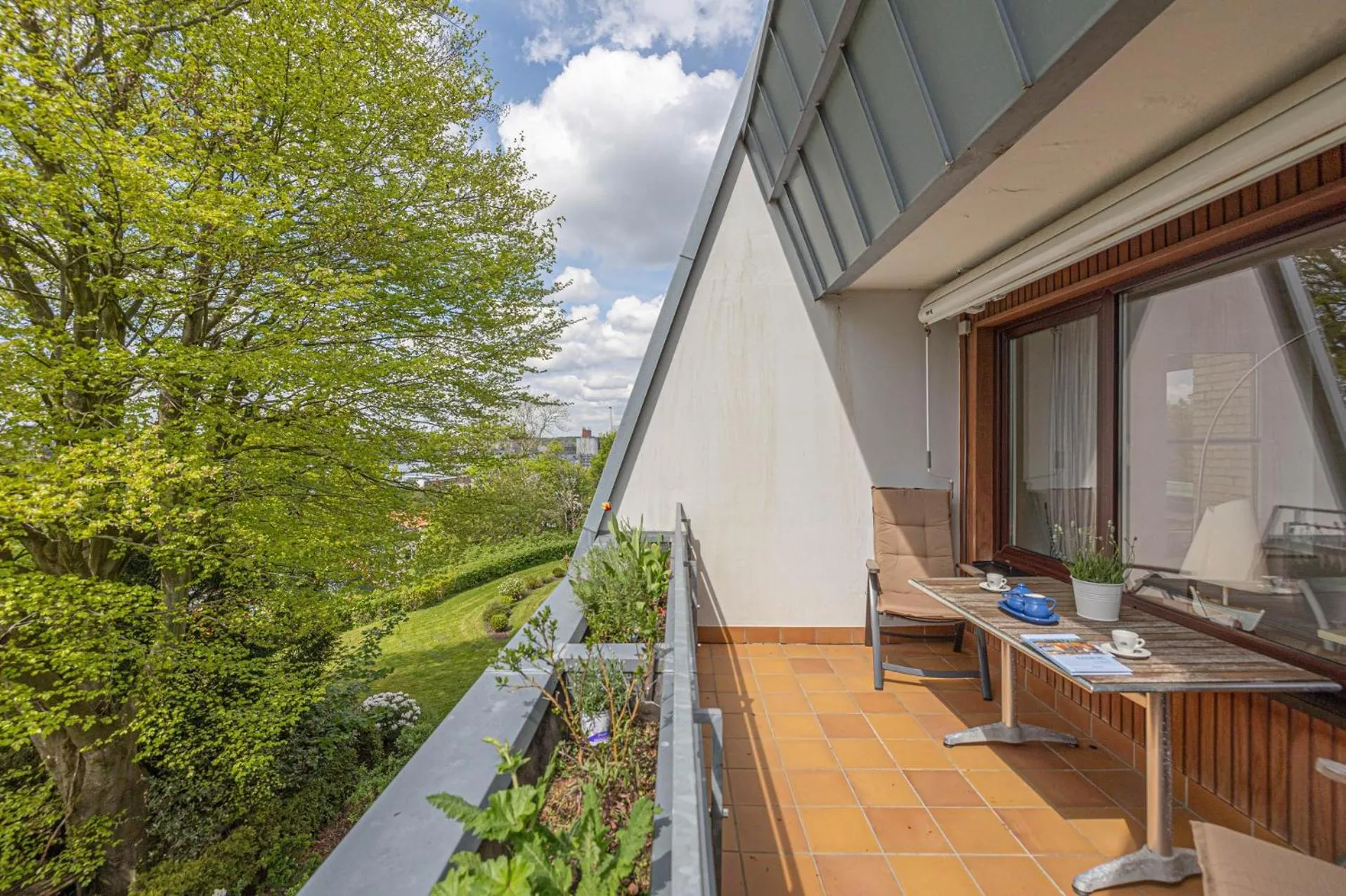 fewo1846 - EastSide - komfortables Apartment im 2 OG mit Balkon und TG-Stellplatz