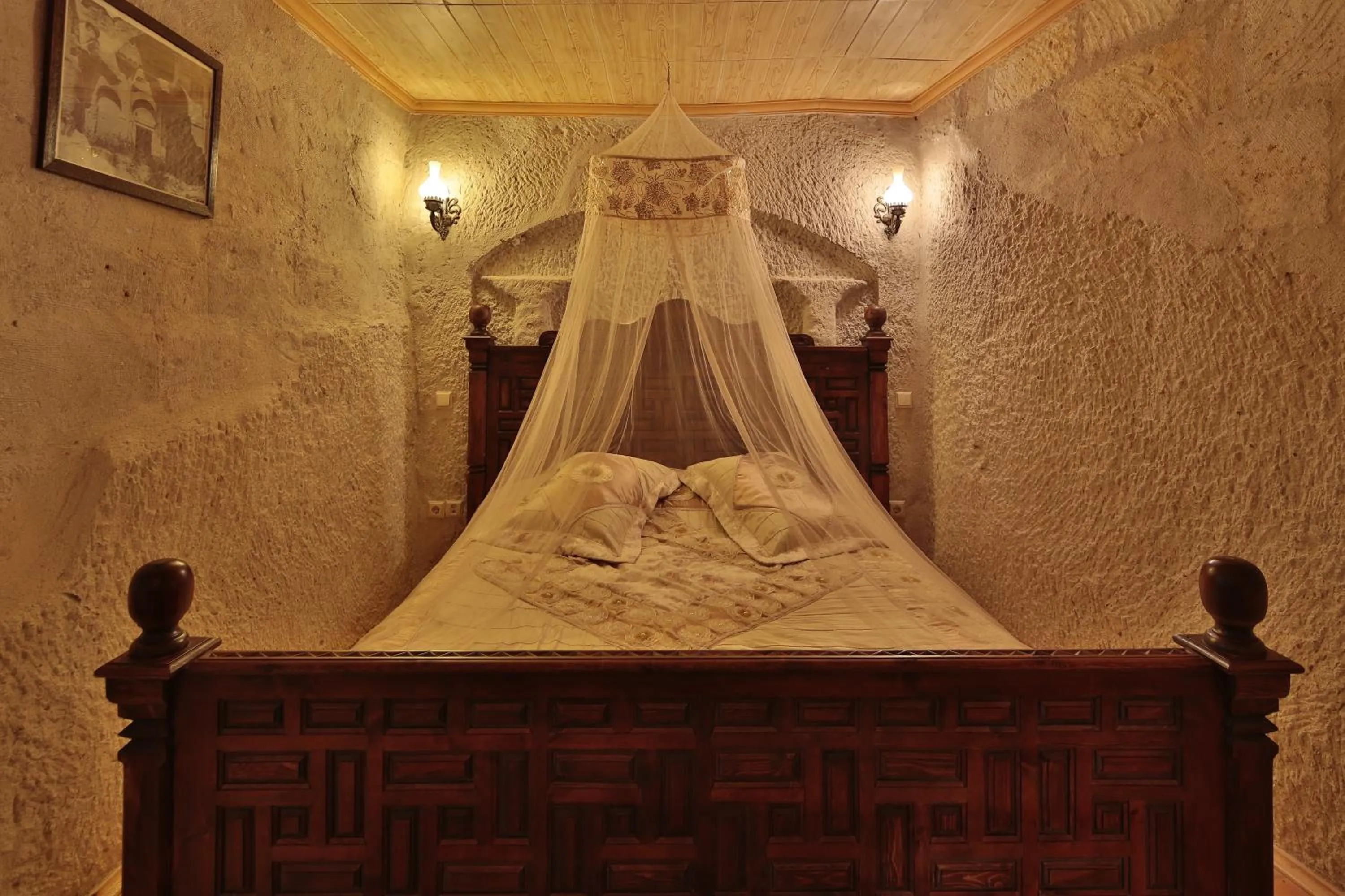 Bedroom, Bed in Travel Inn Cave Hotel