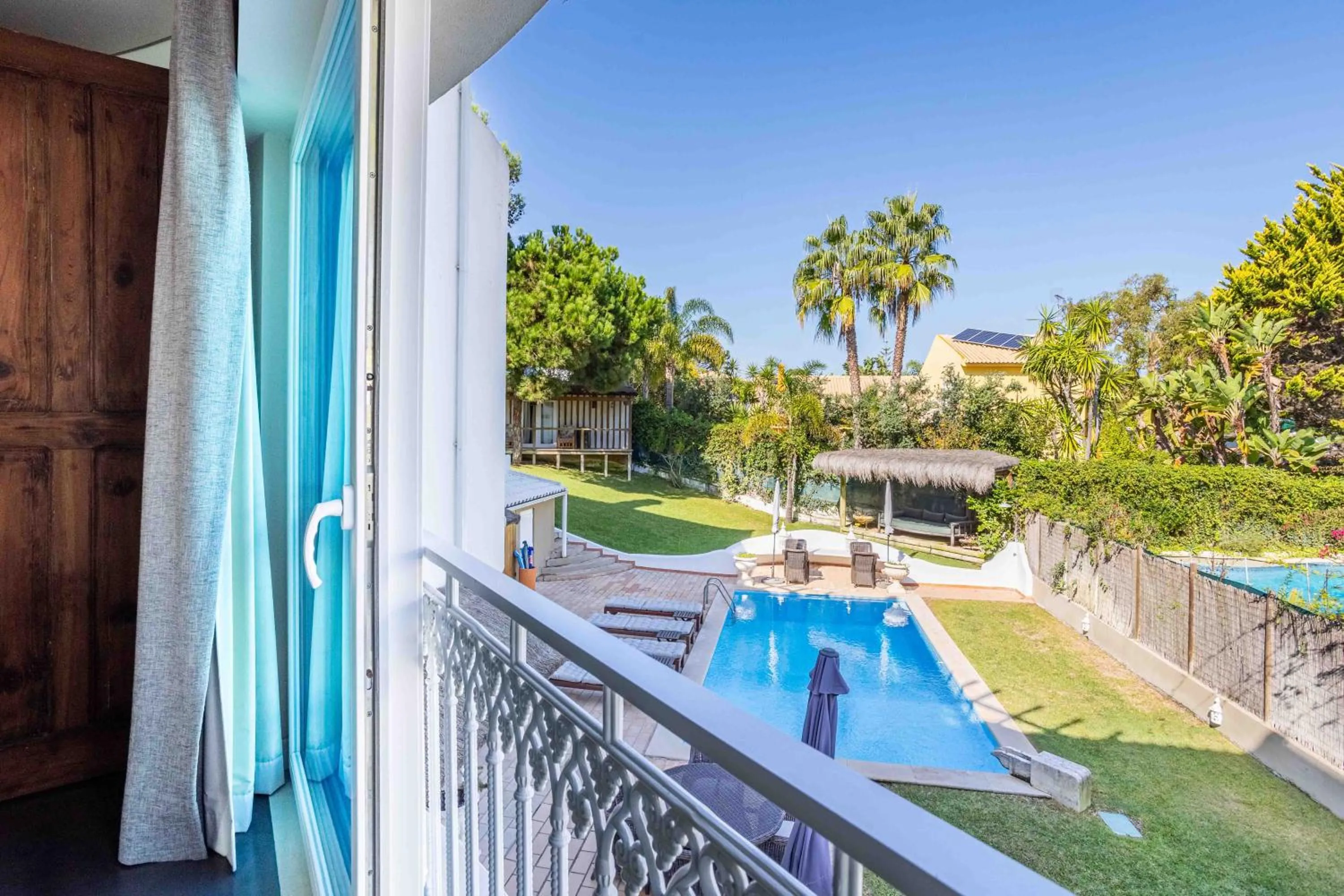 Pool view in Kochab Comporta