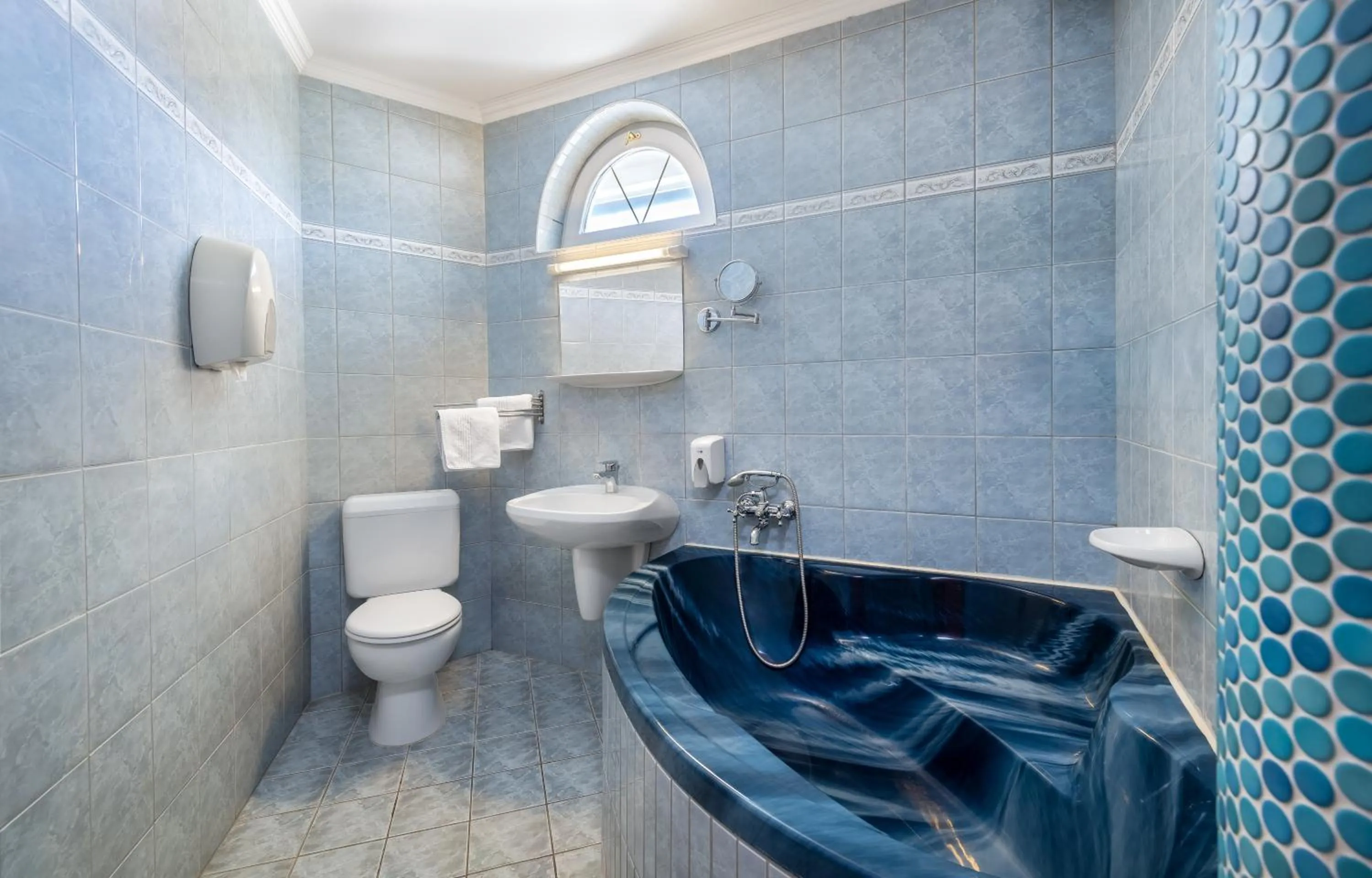 Gosztola Gyöngye-az erdő szállodája